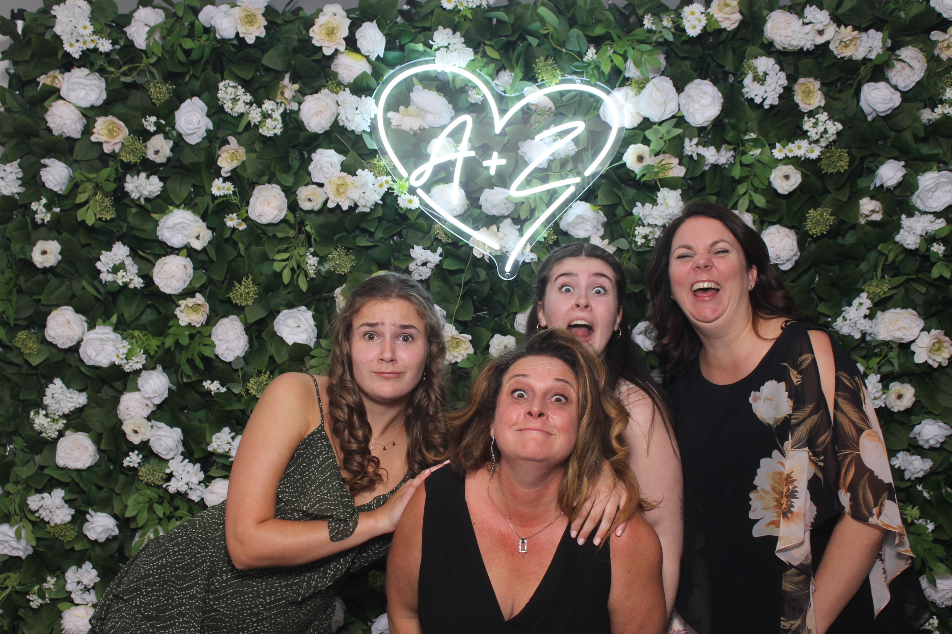 Willcocks wedding  | View more photos from the event at gallery.photoboothcincy.com/u/PhotoBoothCincy/Willcocks-wedding