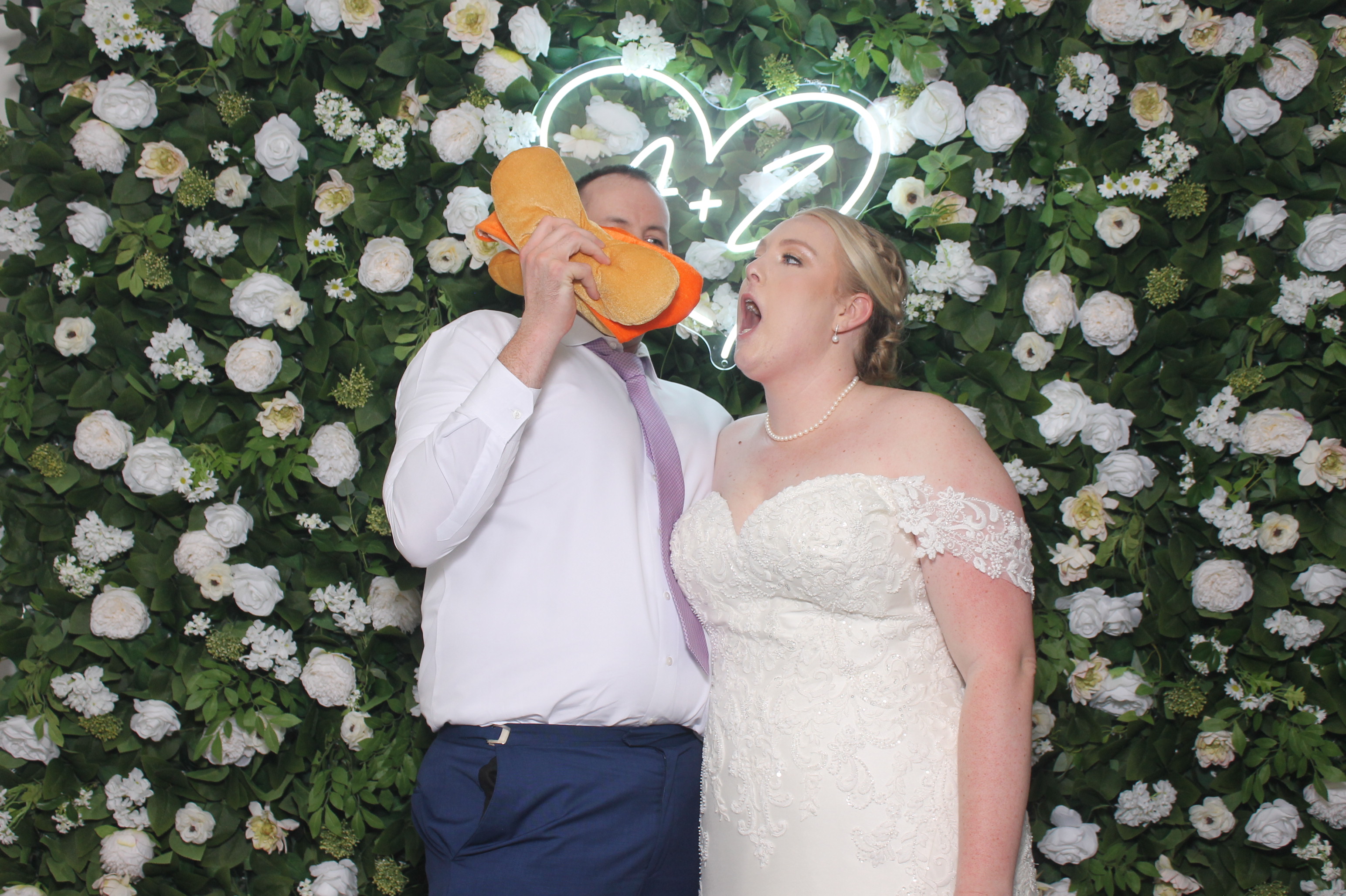 Willcocks wedding  | View more photos from the event at gallery.photoboothcincy.com/u/PhotoBoothCincy/Willcocks-wedding