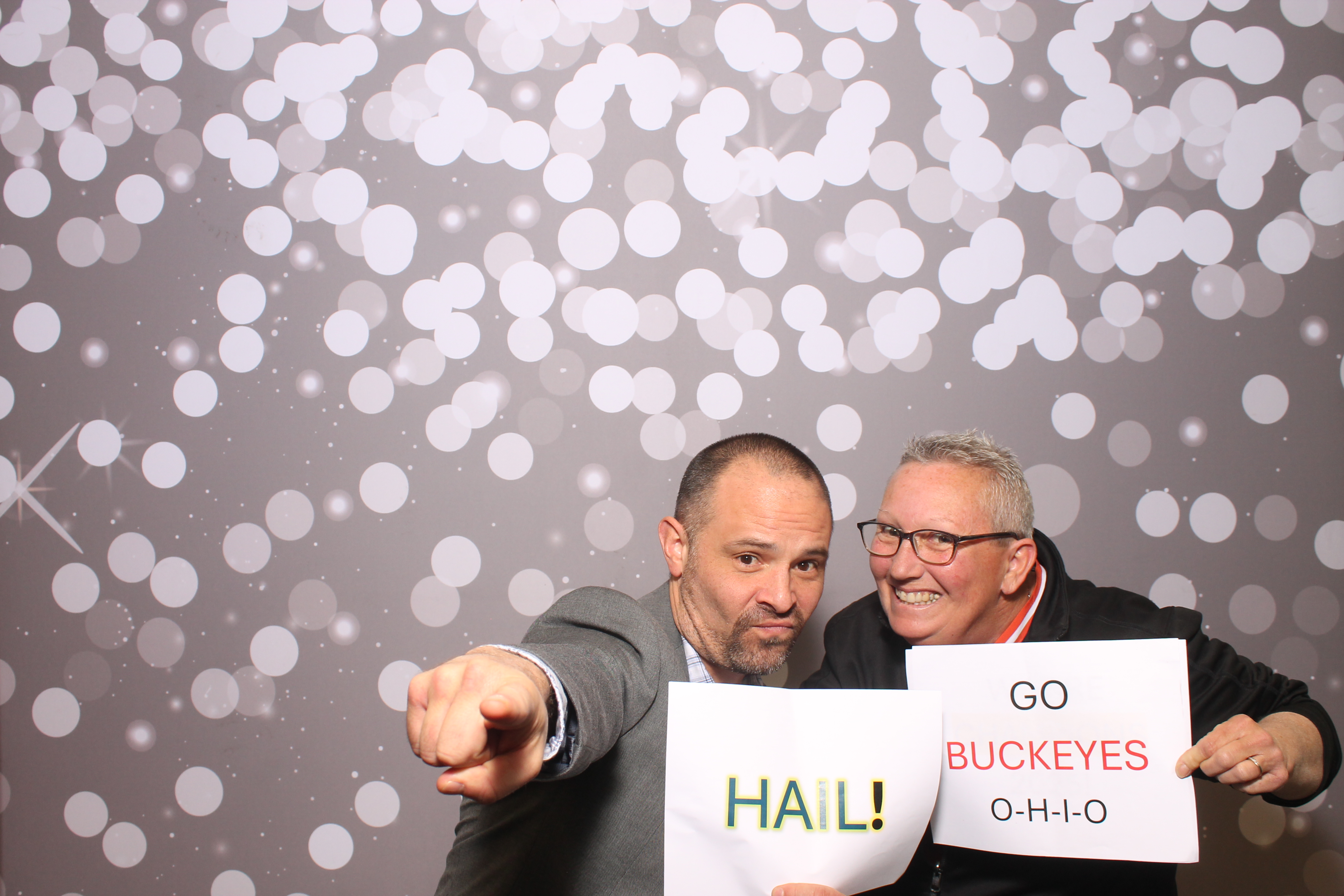 Woodlawn Customer Thurs | View more photos from the event at gallery.photoboothcincy.com/u/PhotoBoothCincy/Woodlawn-Customer-Thurs