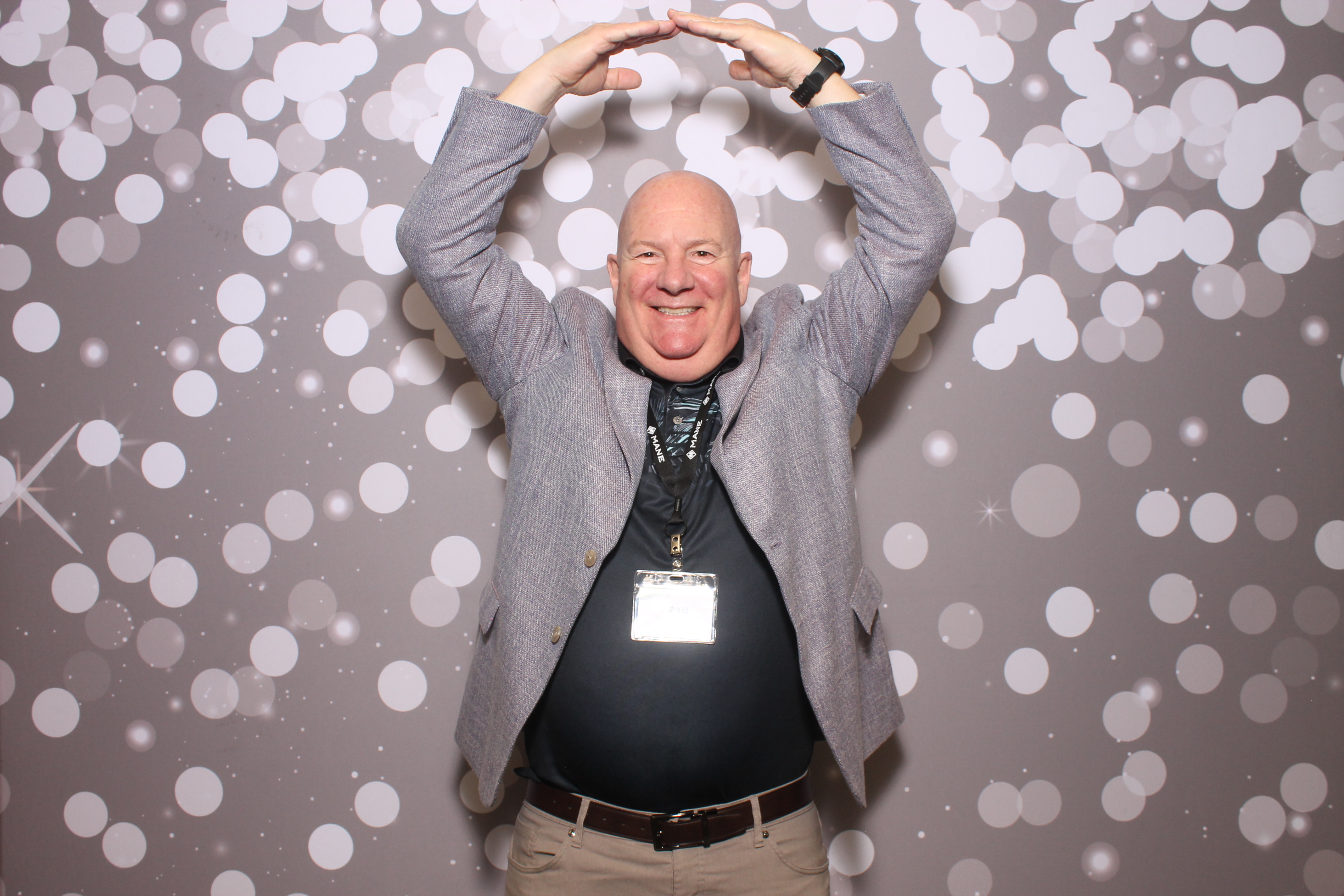 Woodlawn Customer Thurs | View more photos from the event at gallery.photoboothcincy.com/u/PhotoBoothCincy/Woodlawn-Customer-Thurs
