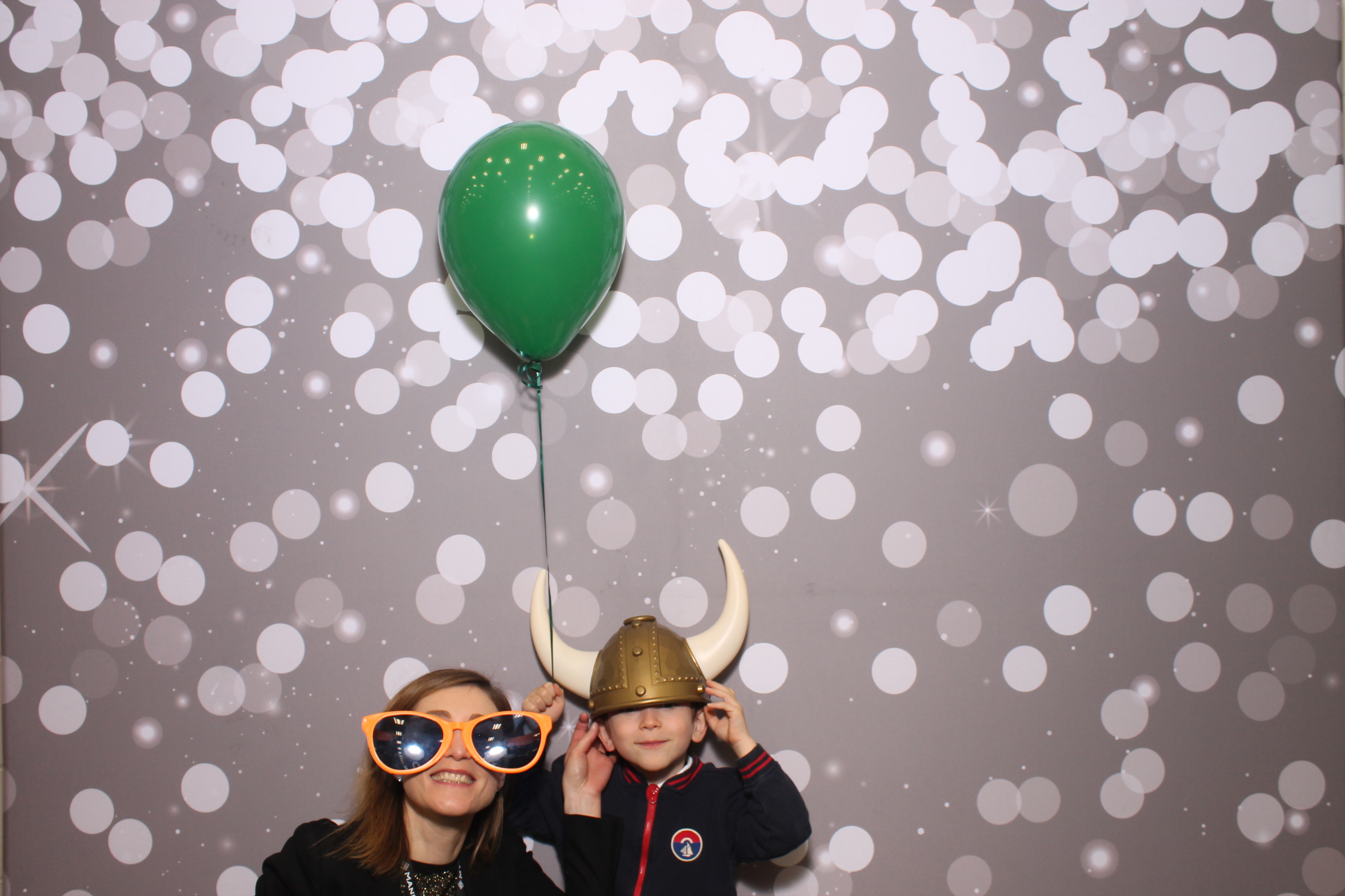 Woodlawn Customer Thurs | View more photos from the event at gallery.photoboothcincy.com/u/PhotoBoothCincy/Woodlawn-Customer-Thurs
