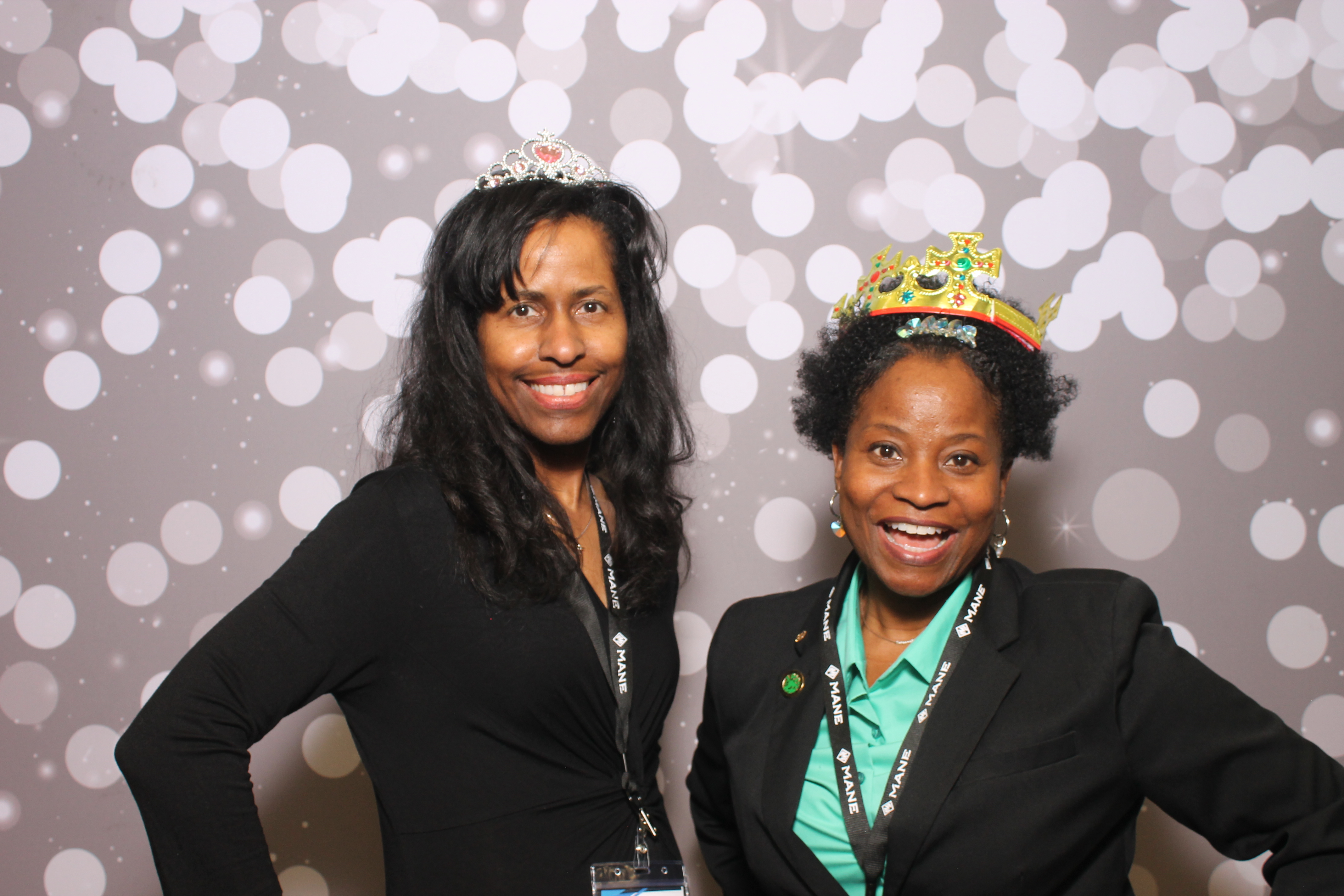 Woodlawn Customer Thurs | View more photos from the event at gallery.photoboothcincy.com/u/PhotoBoothCincy/Woodlawn-Customer-Thurs