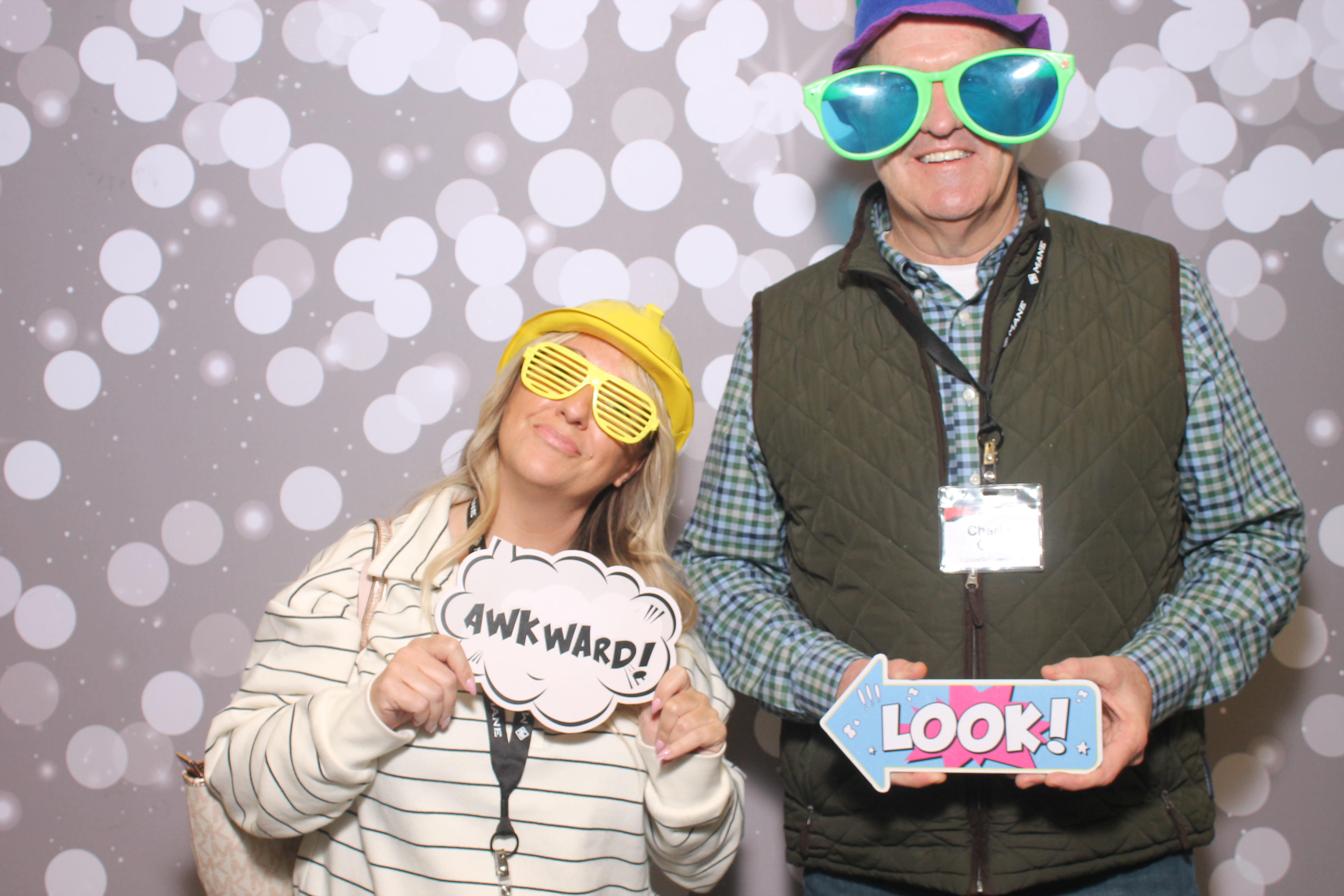 Woodlawn Customer Thurs | View more photos from the event at gallery.photoboothcincy.com/u/PhotoBoothCincy/Woodlawn-Customer-Thurs