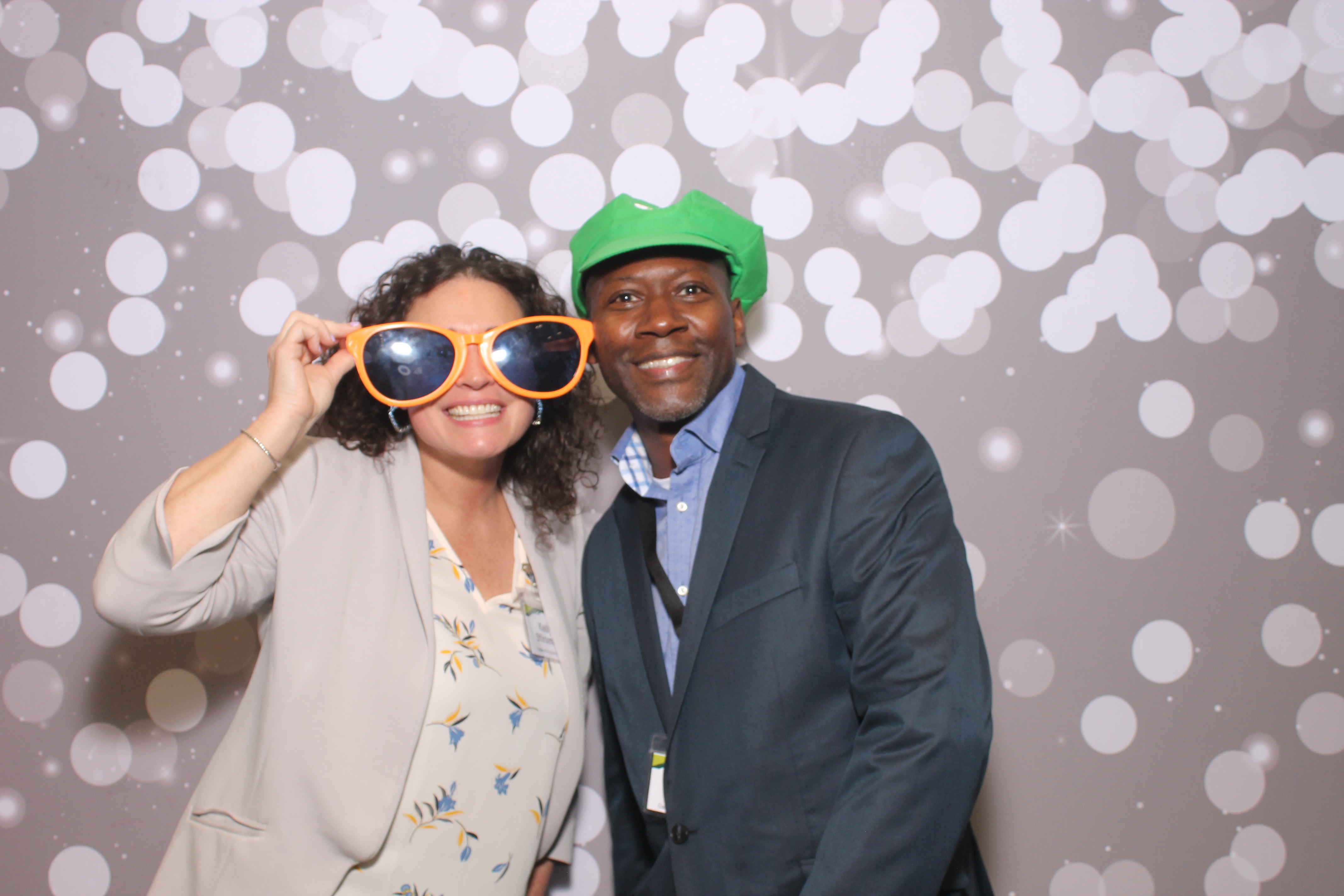 Woodlawn Customer Thurs | View more photos from the event at gallery.photoboothcincy.com/u/PhotoBoothCincy/Woodlawn-Customer-Thurs