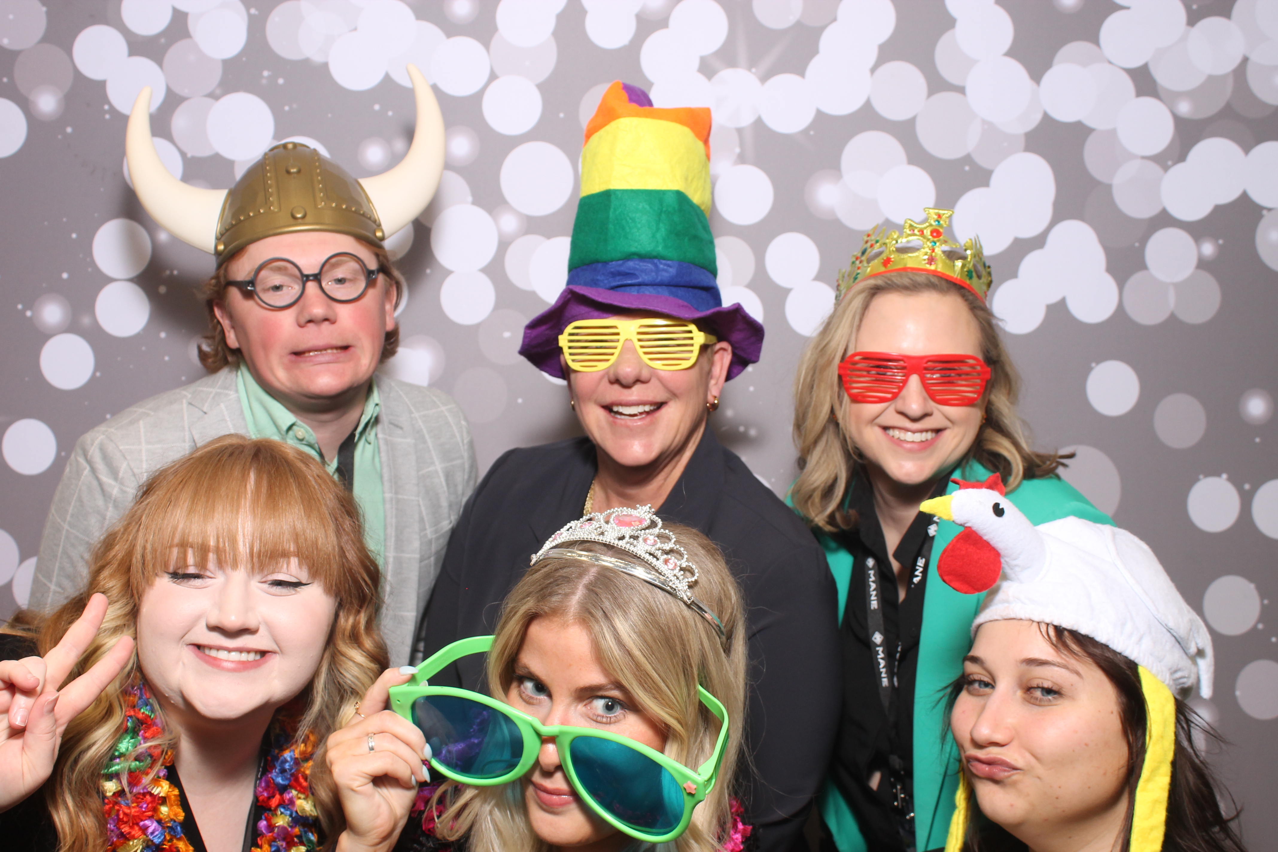 Woodlawn Customer Thurs | View more photos from the event at gallery.photoboothcincy.com/u/PhotoBoothCincy/Woodlawn-Customer-Thurs