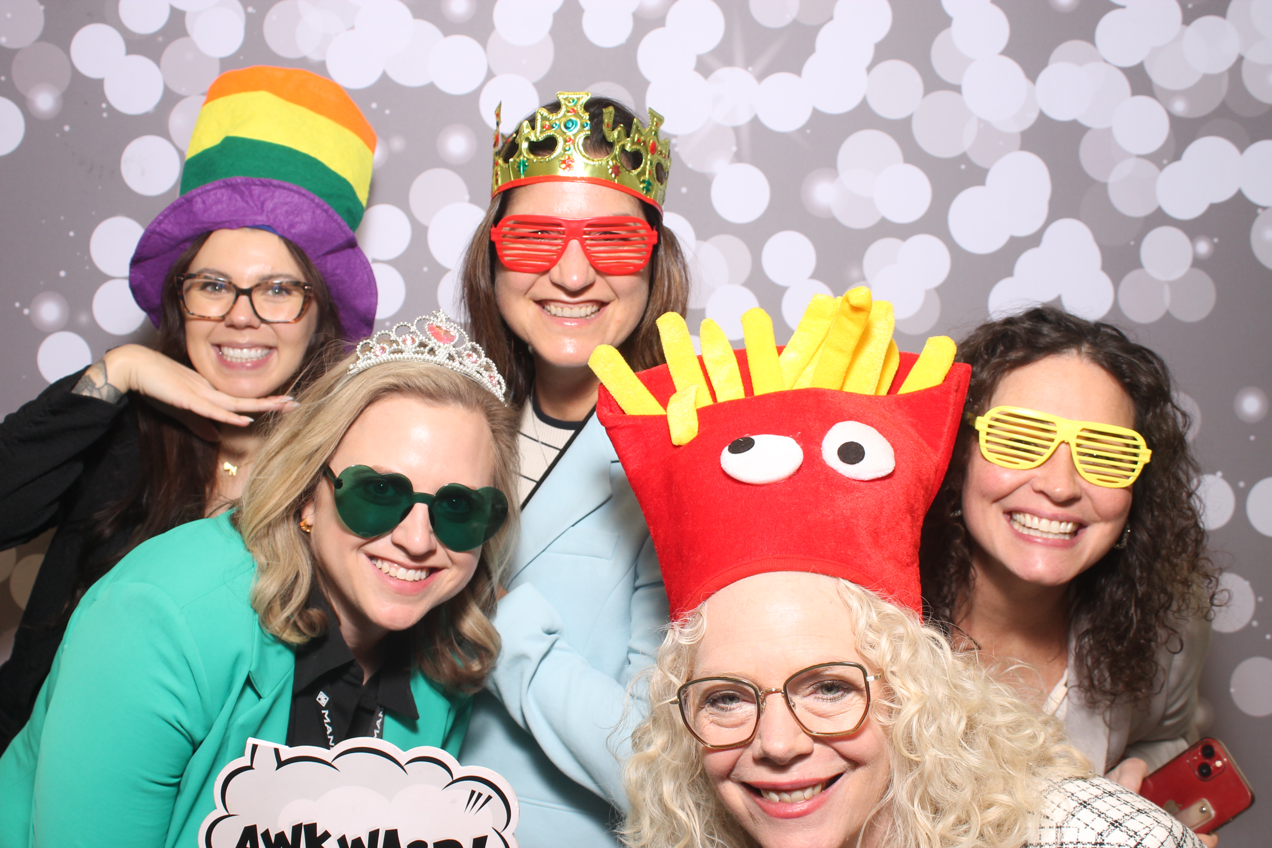 Woodlawn Customer Thurs | View more photos from the event at gallery.photoboothcincy.com/u/PhotoBoothCincy/Woodlawn-Customer-Thurs