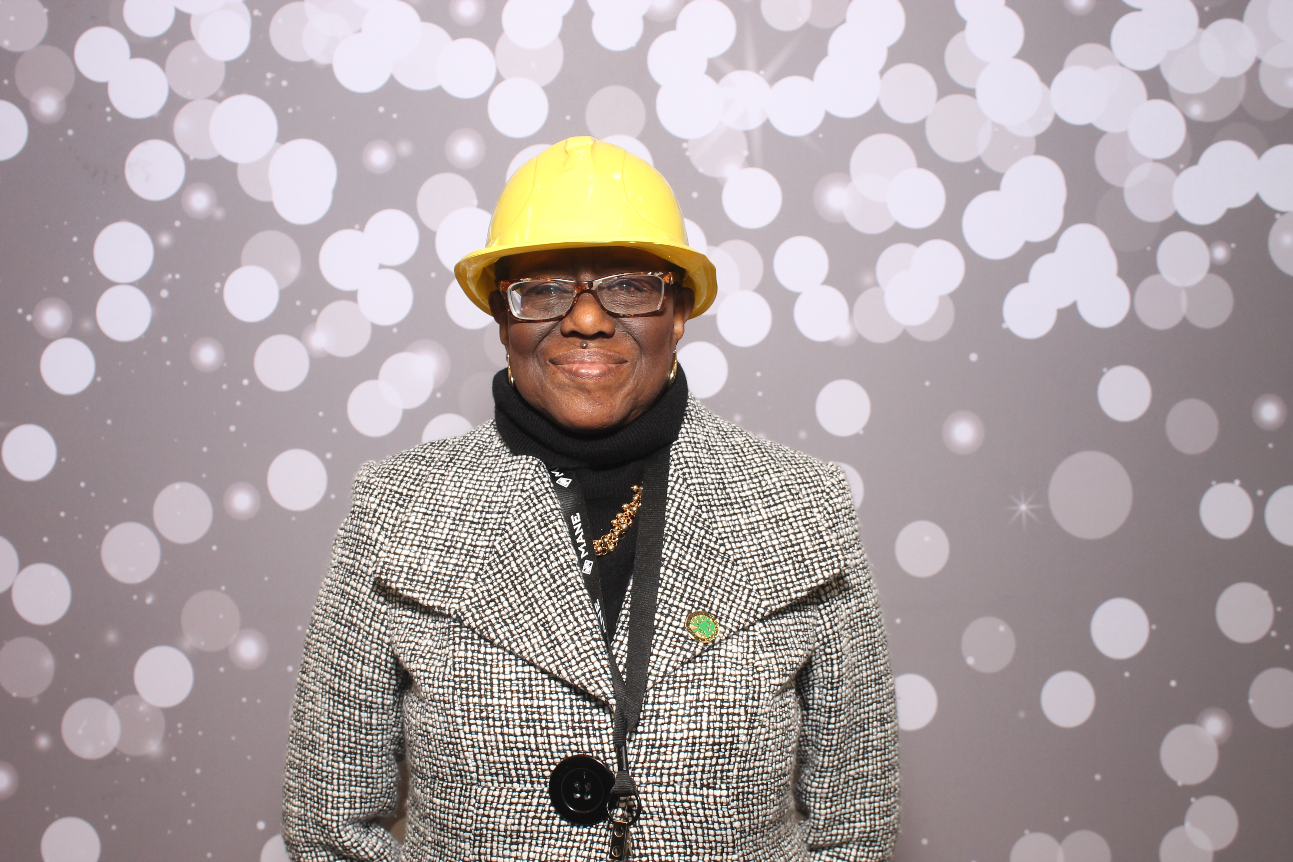 Woodlawn Customer Thurs | View more photos from the event at gallery.photoboothcincy.com/u/PhotoBoothCincy/Woodlawn-Customer-Thurs