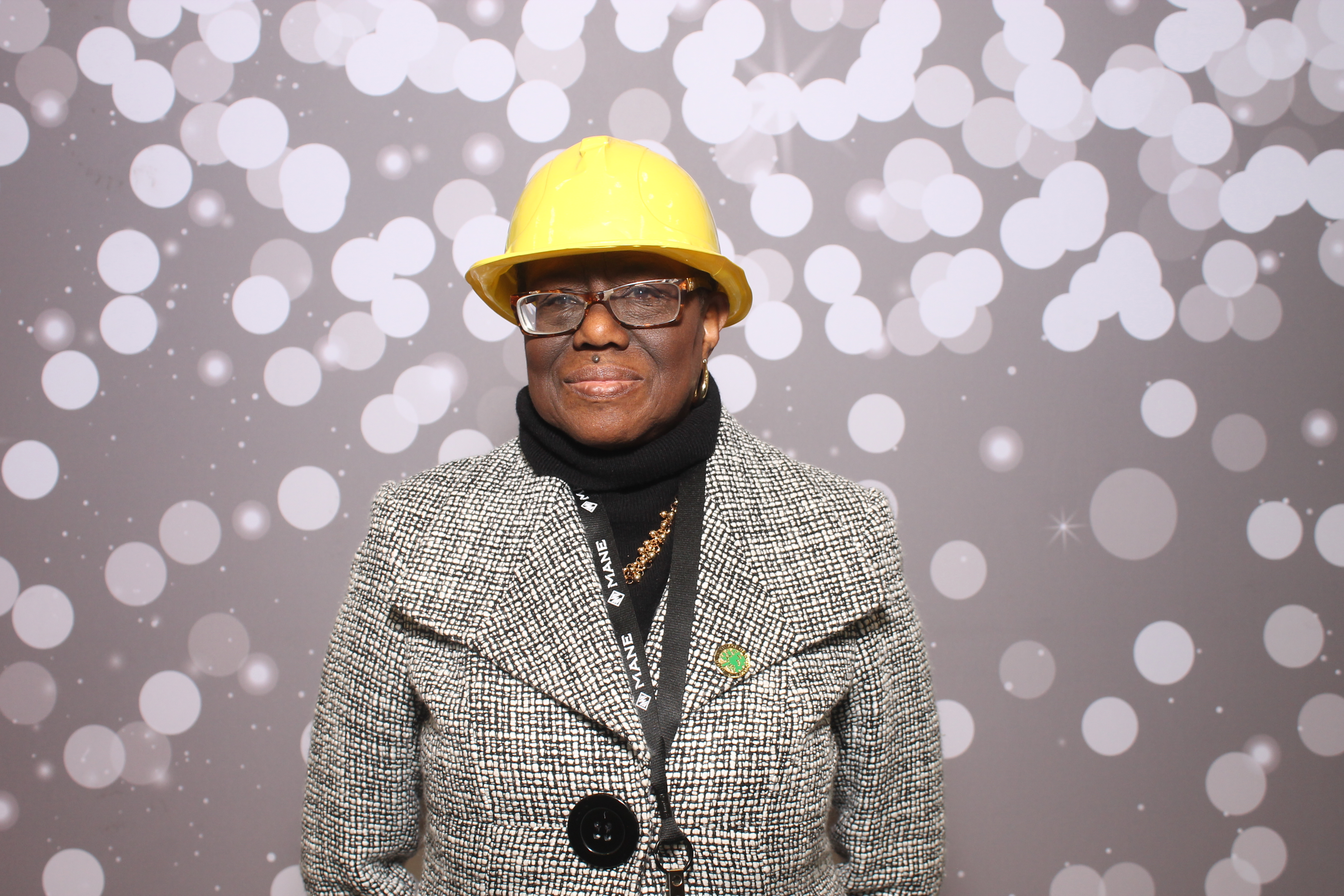 Woodlawn Customer Thurs | View more photos from the event at gallery.photoboothcincy.com/u/PhotoBoothCincy/Woodlawn-Customer-Thurs