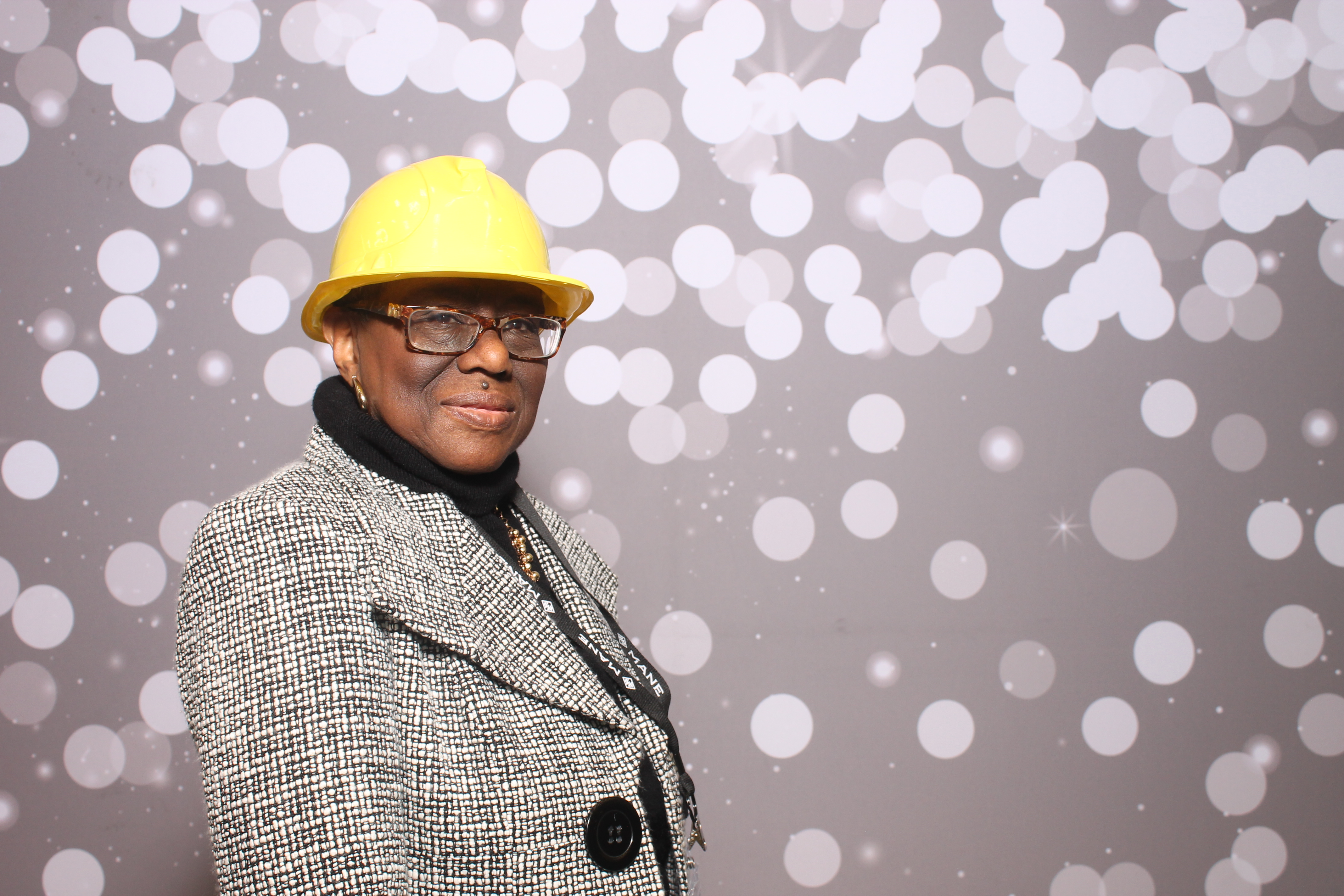 Woodlawn Customer Thurs | View more photos from the event at gallery.photoboothcincy.com/u/PhotoBoothCincy/Woodlawn-Customer-Thurs