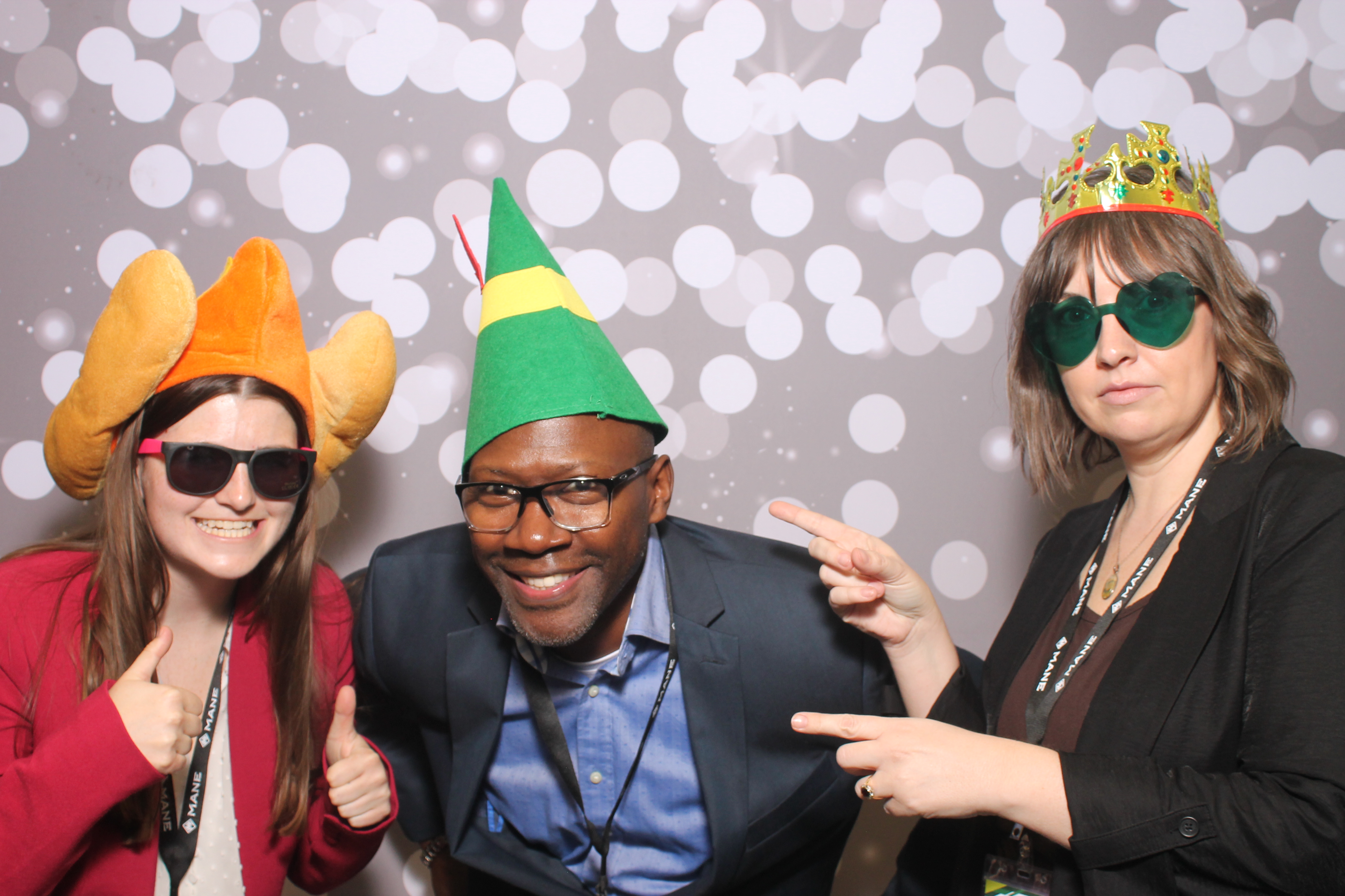 Woodlawn Customer Thurs | View more photos from the event at gallery.photoboothcincy.com/u/PhotoBoothCincy/Woodlawn-Customer-Thurs