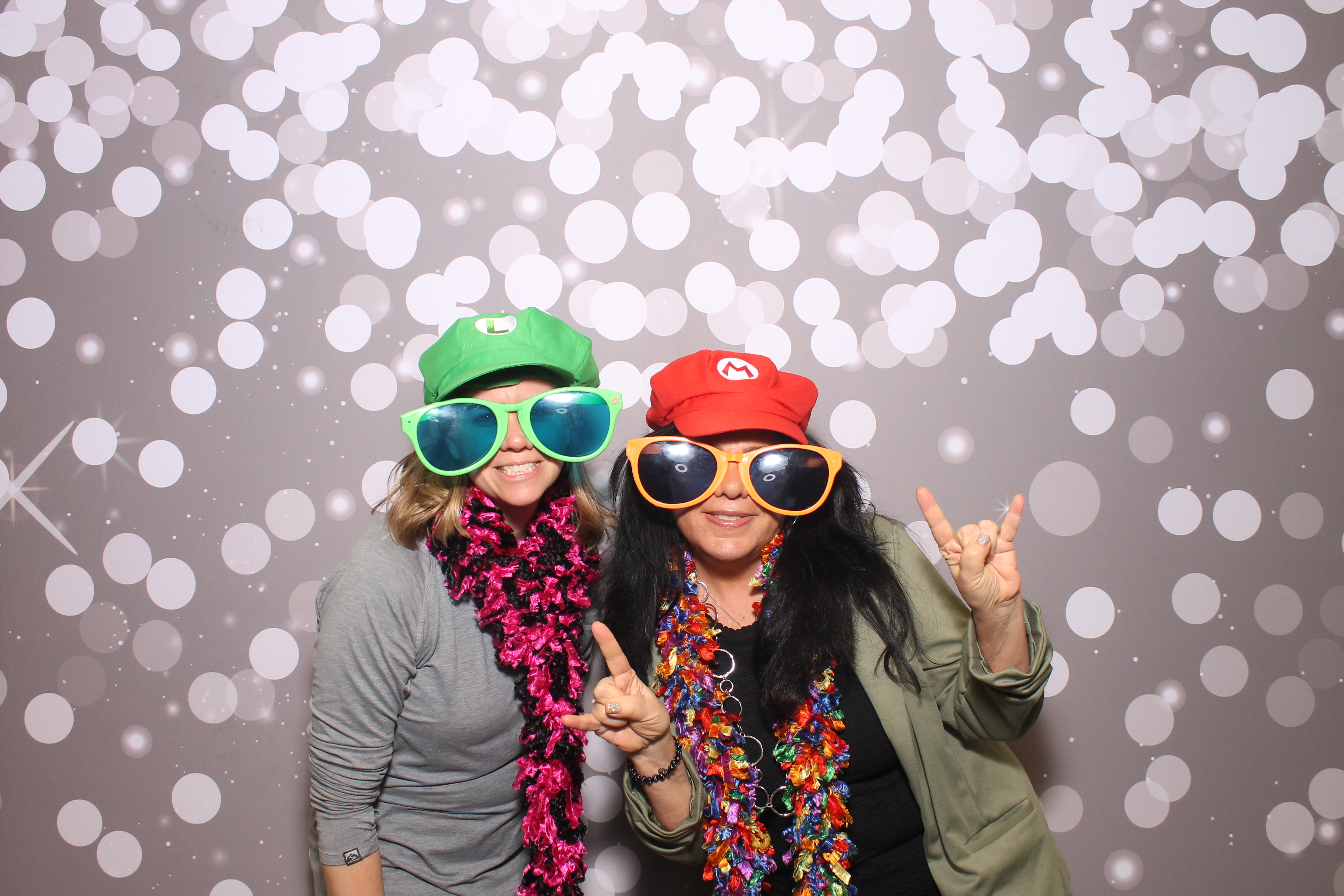 Woodlawn Employee Wed | View more photos from the event at gallery.photoboothcincy.com/u/PhotoBoothCincy/Woodlawn-Employee-Wed