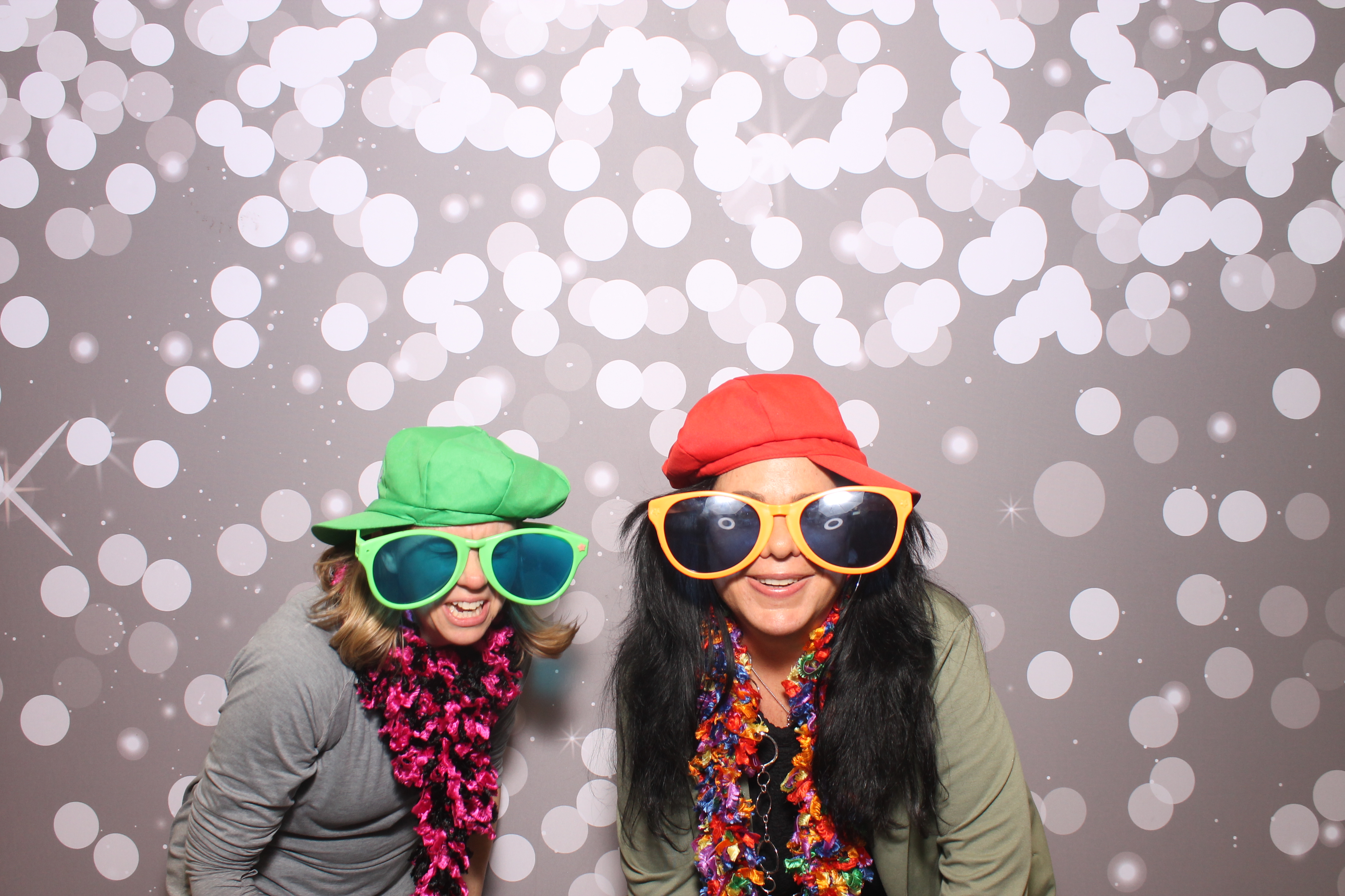 Woodlawn Employee Wed | View more photos from the event at gallery.photoboothcincy.com/u/PhotoBoothCincy/Woodlawn-Employee-Wed