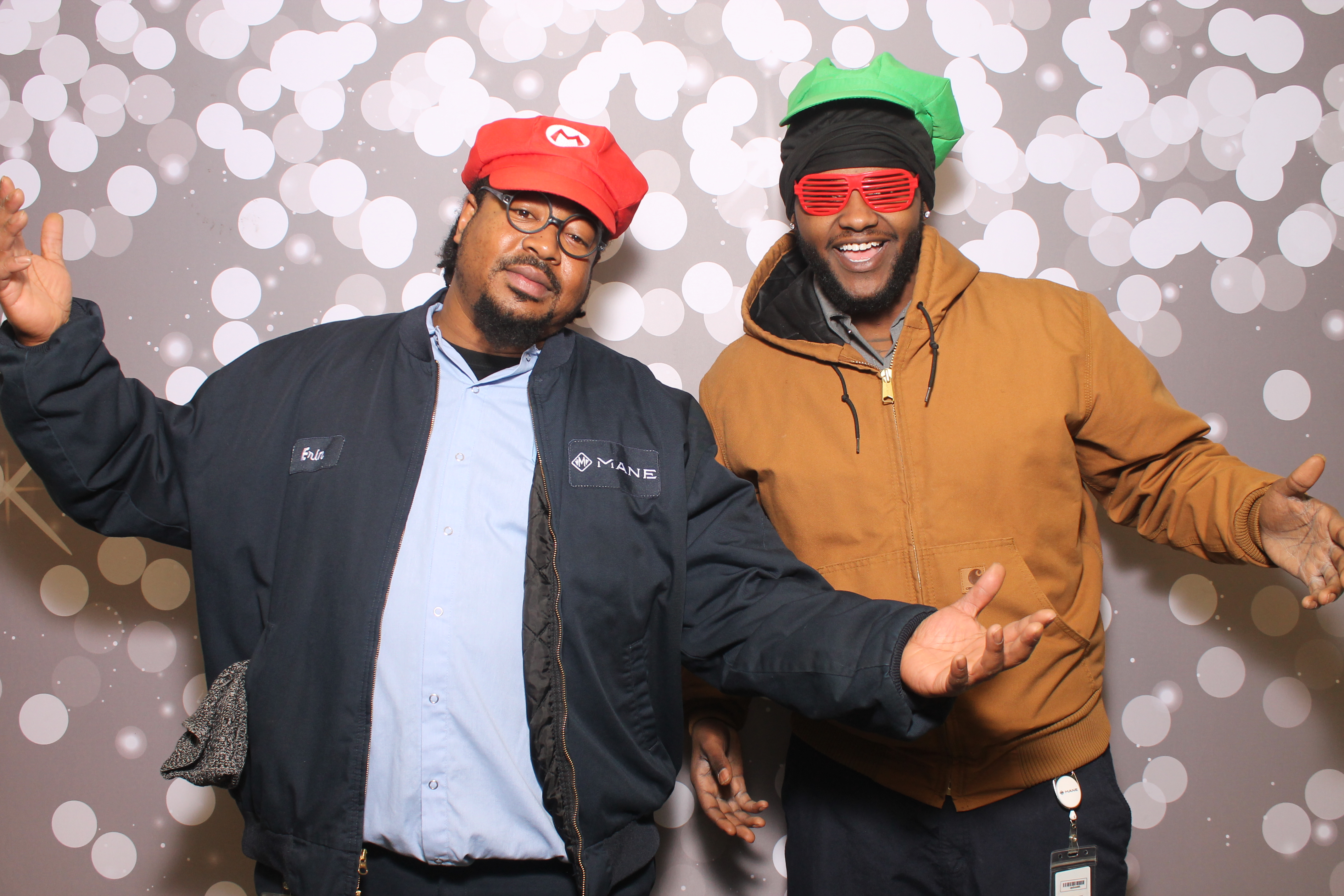 Woodlawn Employee Wed | View more photos from the event at gallery.photoboothcincy.com/u/PhotoBoothCincy/Woodlawn-Employee-Wed