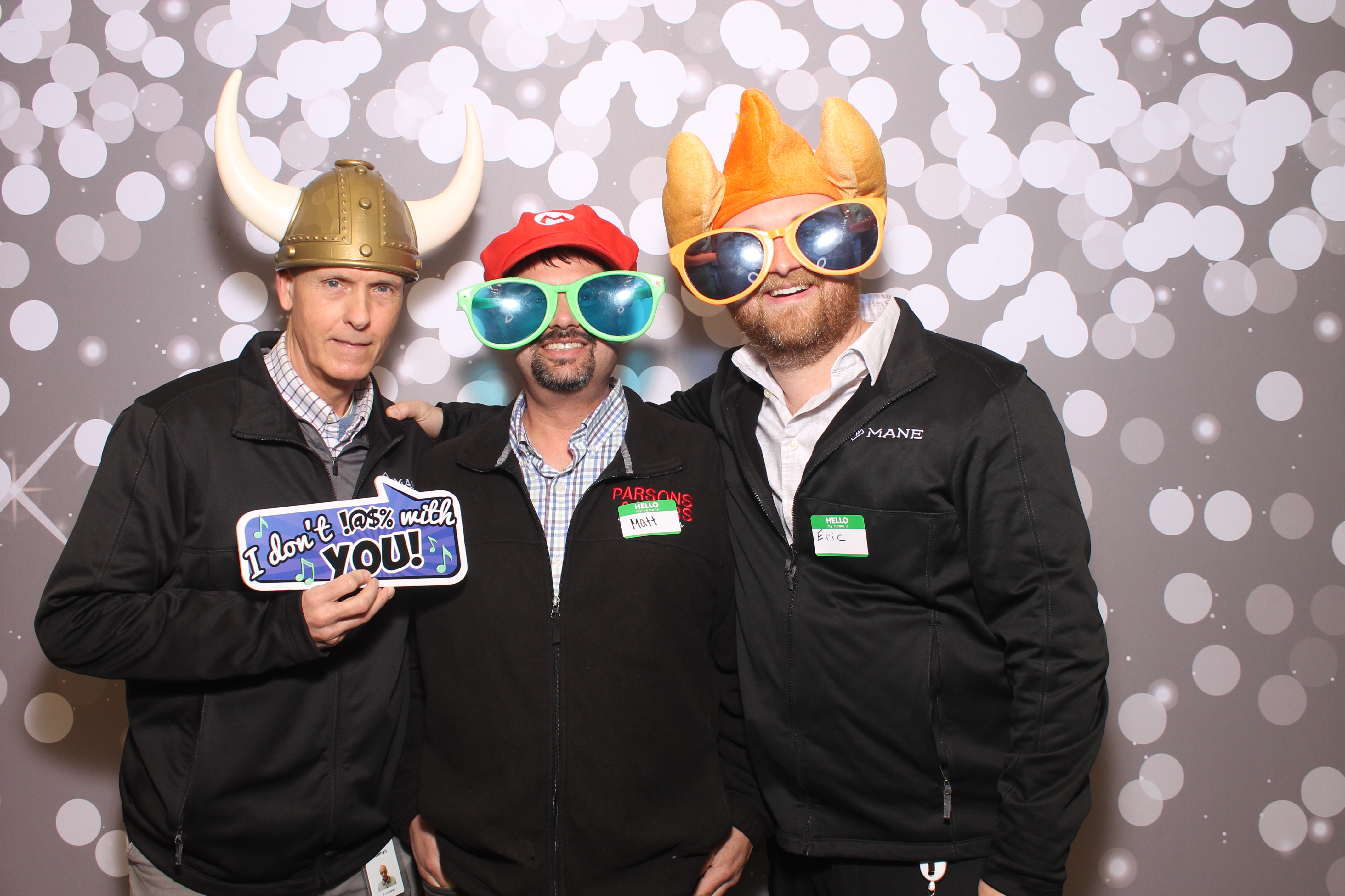 Woodlawn Employee Wed | View more photos from the event at gallery.photoboothcincy.com/u/PhotoBoothCincy/Woodlawn-Employee-Wed