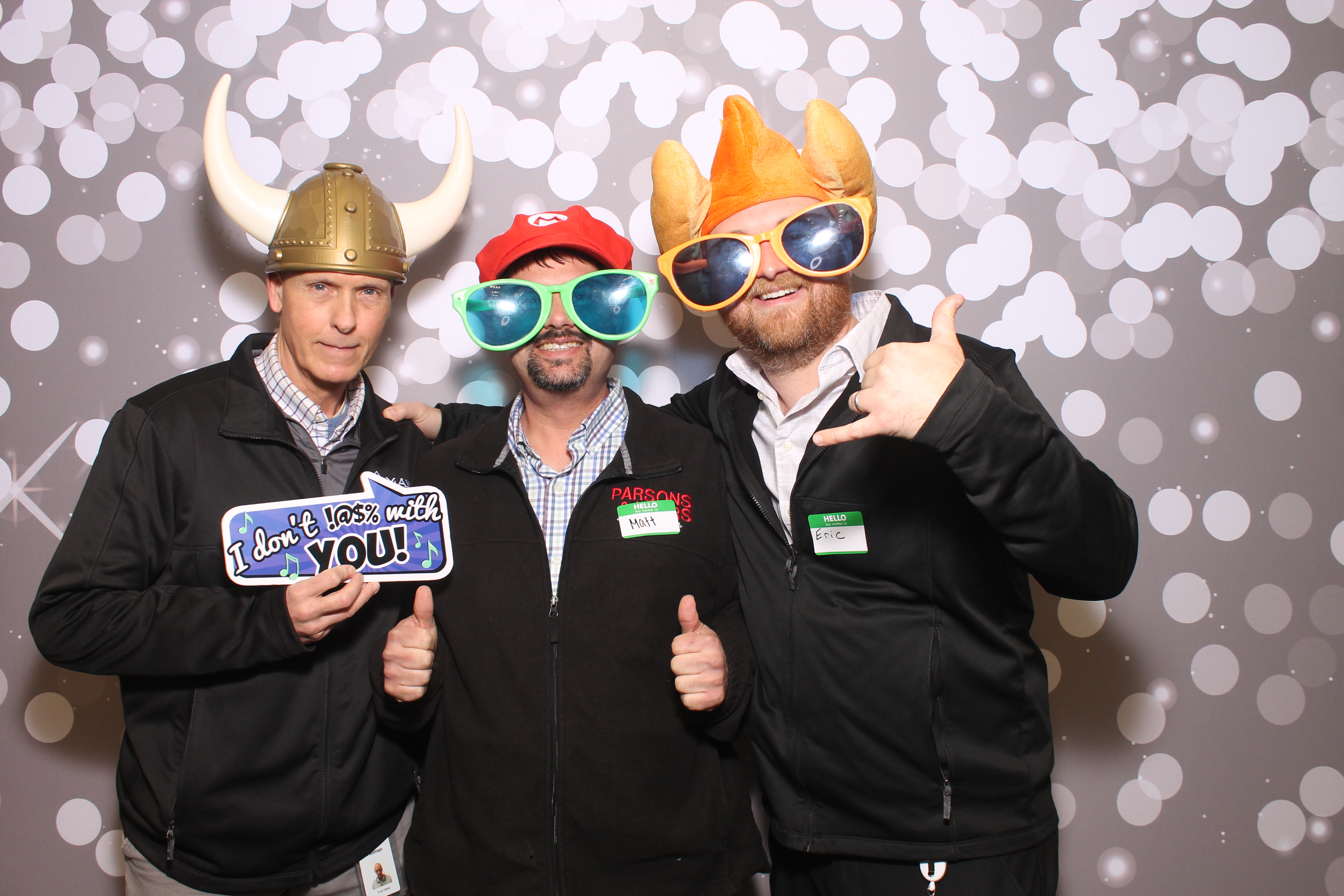 Woodlawn Employee Wed | View more photos from the event at gallery.photoboothcincy.com/u/PhotoBoothCincy/Woodlawn-Employee-Wed