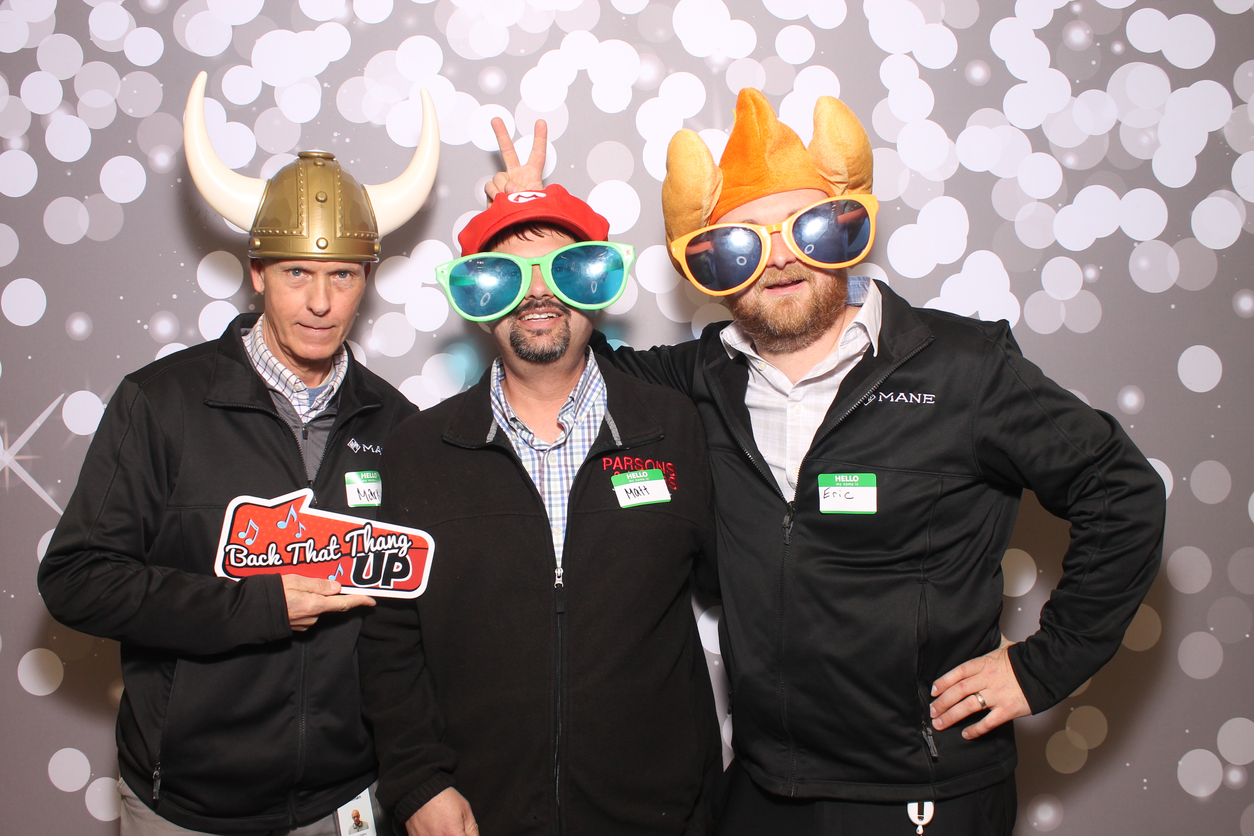 Woodlawn Employee Wed | View more photos from the event at gallery.photoboothcincy.com/u/PhotoBoothCincy/Woodlawn-Employee-Wed