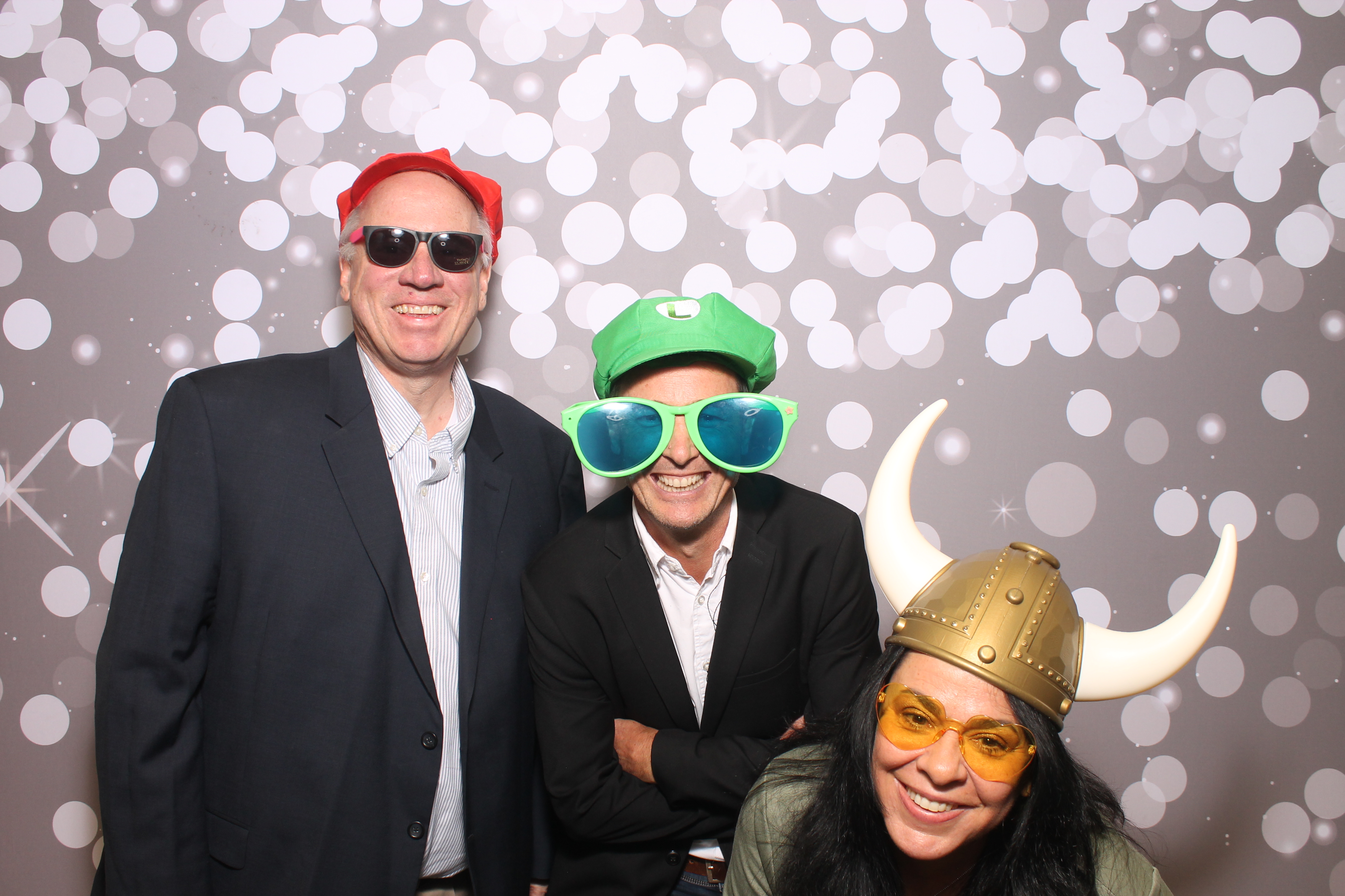Woodlawn Employee Wed | View more photos from the event at gallery.photoboothcincy.com/u/PhotoBoothCincy/Woodlawn-Employee-Wed