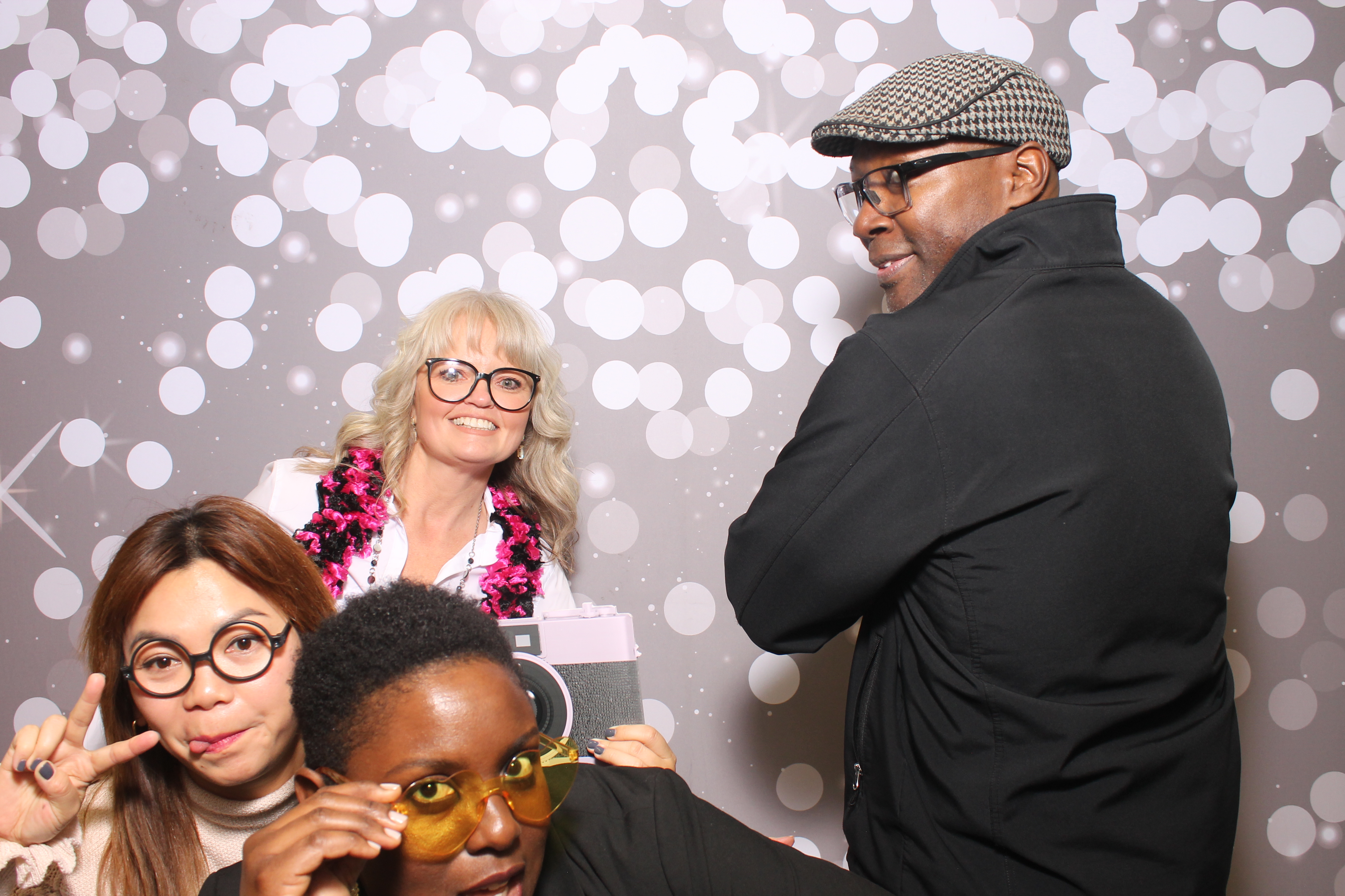 Woodlawn Employee Wed | View more photos from the event at gallery.photoboothcincy.com/u/PhotoBoothCincy/Woodlawn-Employee-Wed