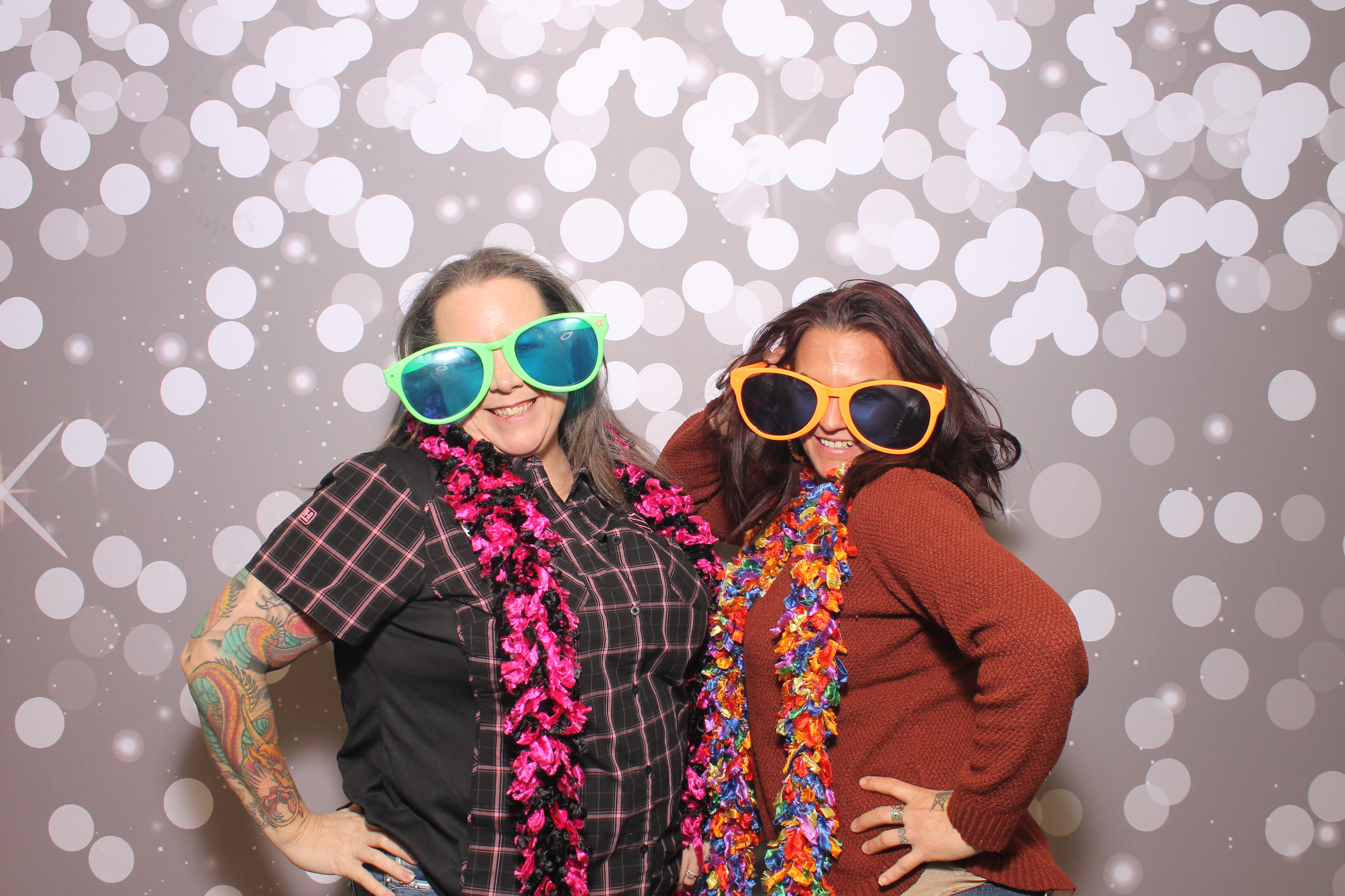 Woodlawn Employee Wed | View more photos from the event at gallery.photoboothcincy.com/u/PhotoBoothCincy/Woodlawn-Employee-Wed