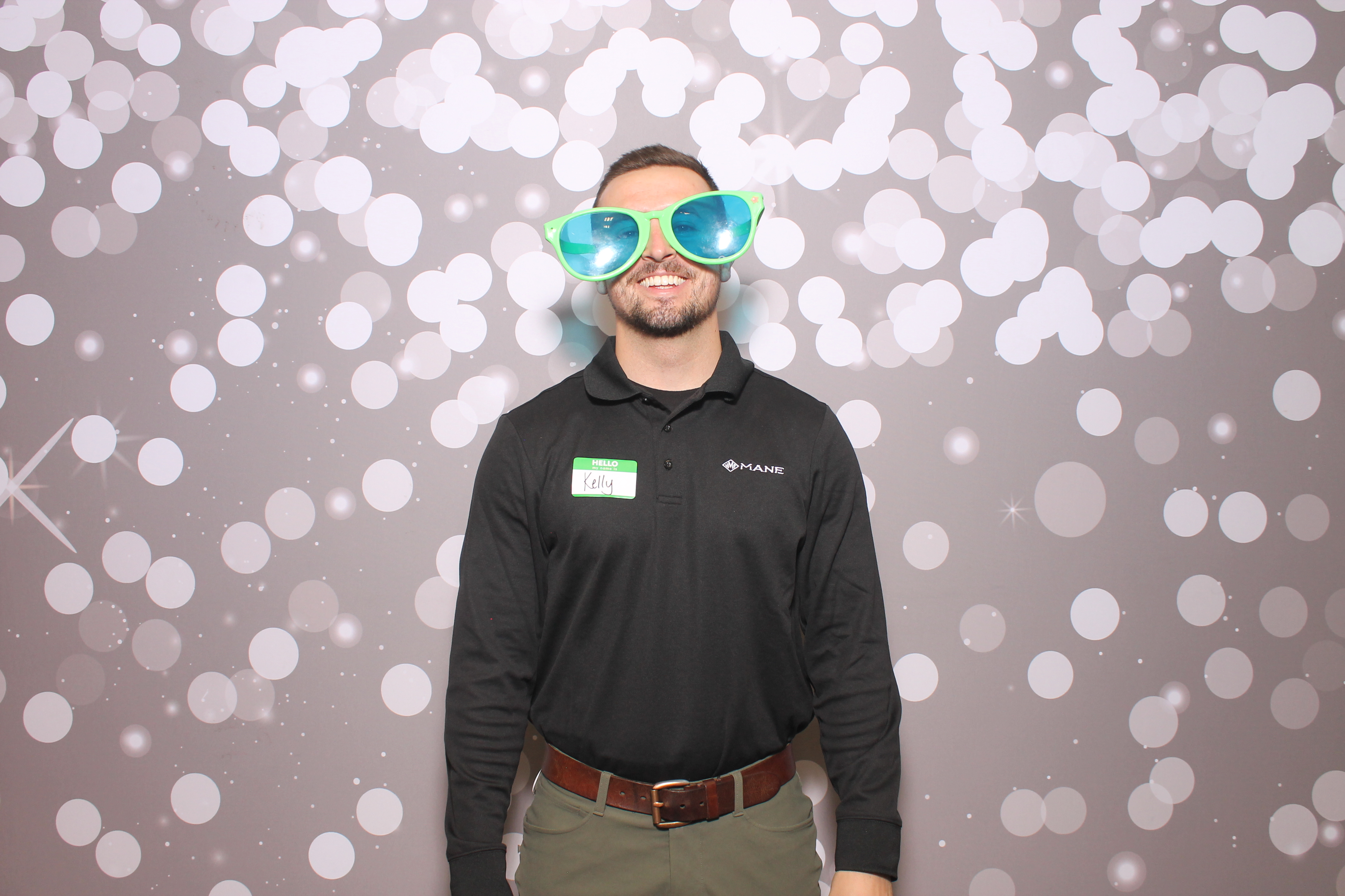 Woodlawn Employee Wed | View more photos from the event at gallery.photoboothcincy.com/u/PhotoBoothCincy/Woodlawn-Employee-Wed