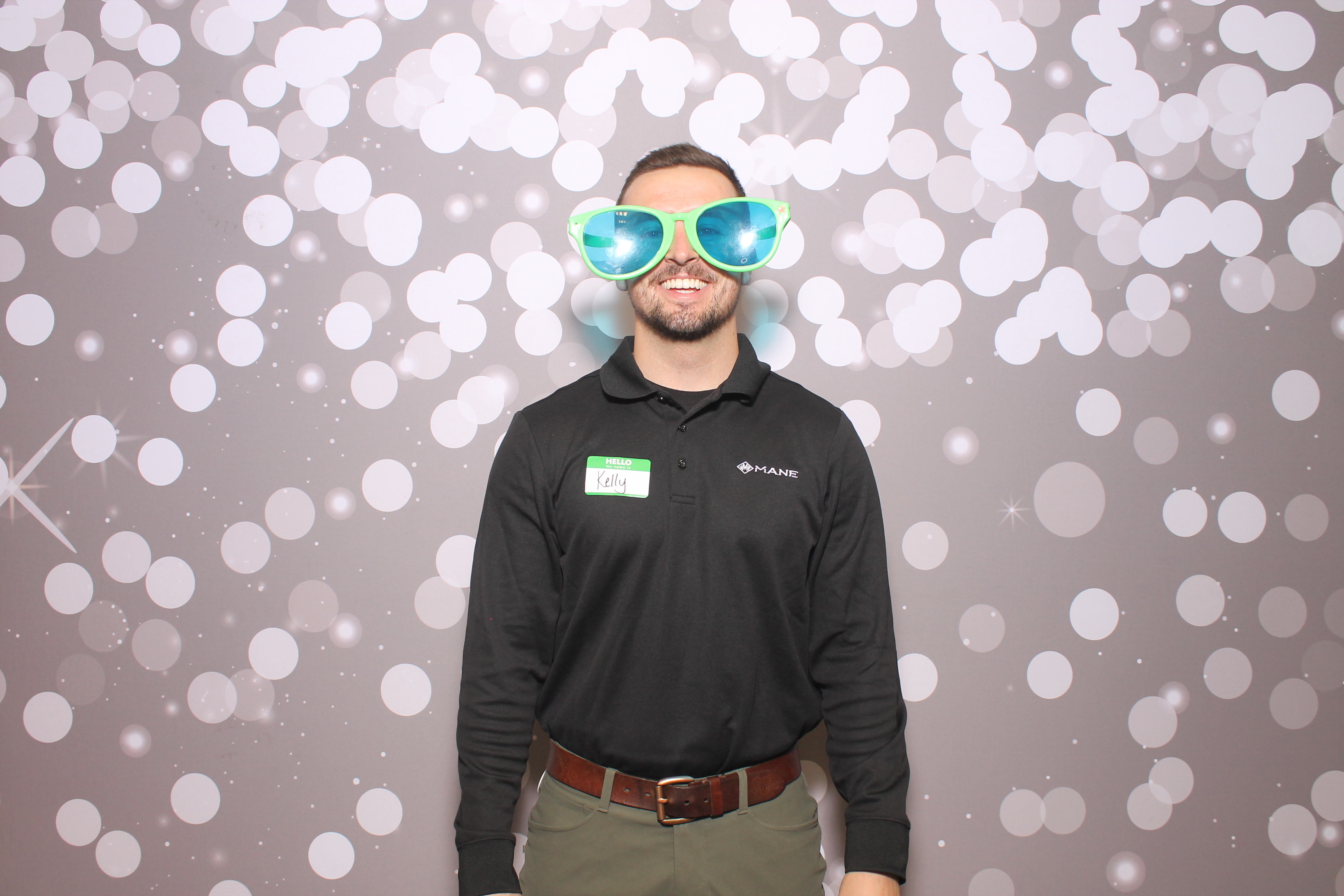 Woodlawn Employee Wed | View more photos from the event at gallery.photoboothcincy.com/u/PhotoBoothCincy/Woodlawn-Employee-Wed