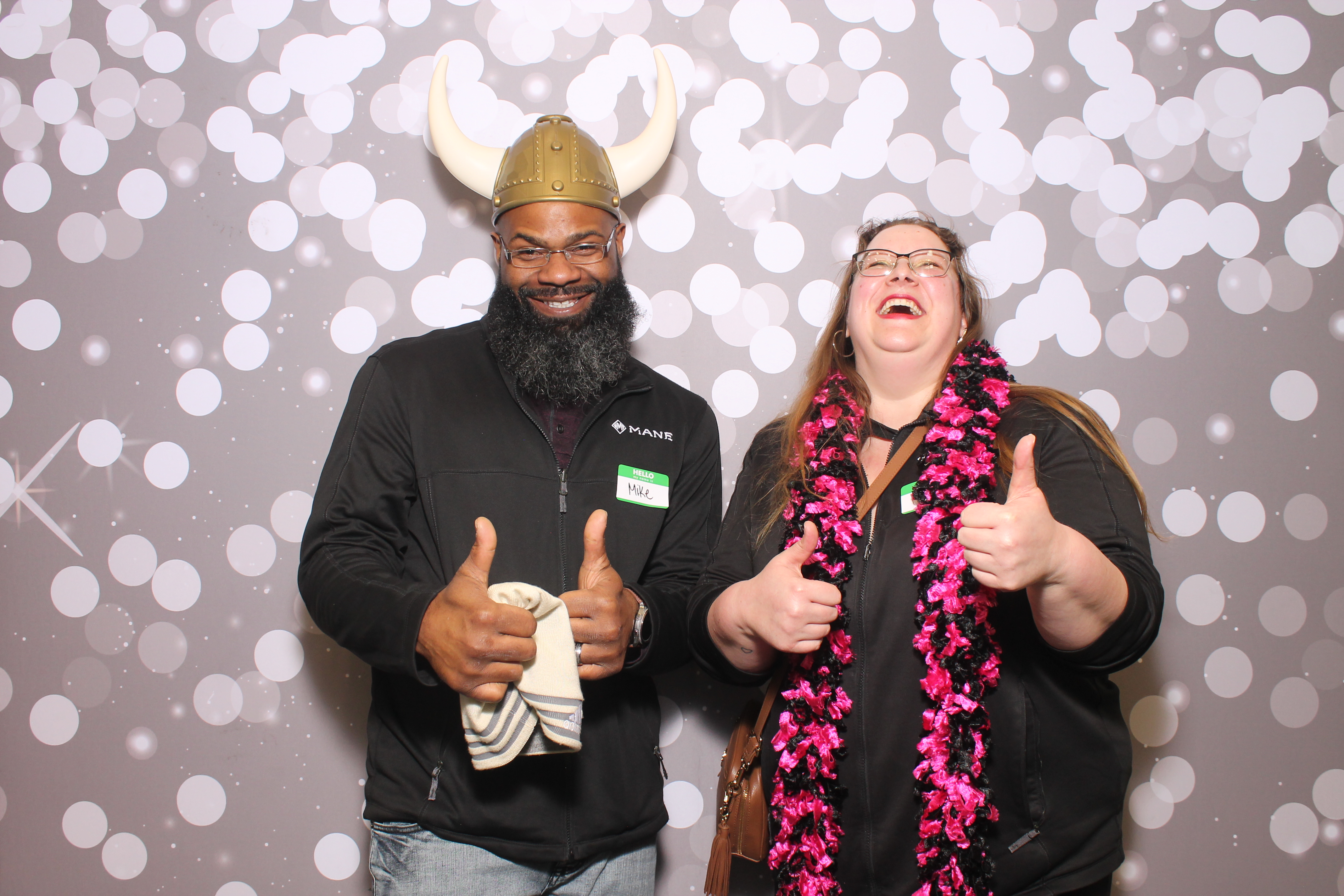 Woodlawn Employee Wed | View more photos from the event at gallery.photoboothcincy.com/u/PhotoBoothCincy/Woodlawn-Employee-Wed