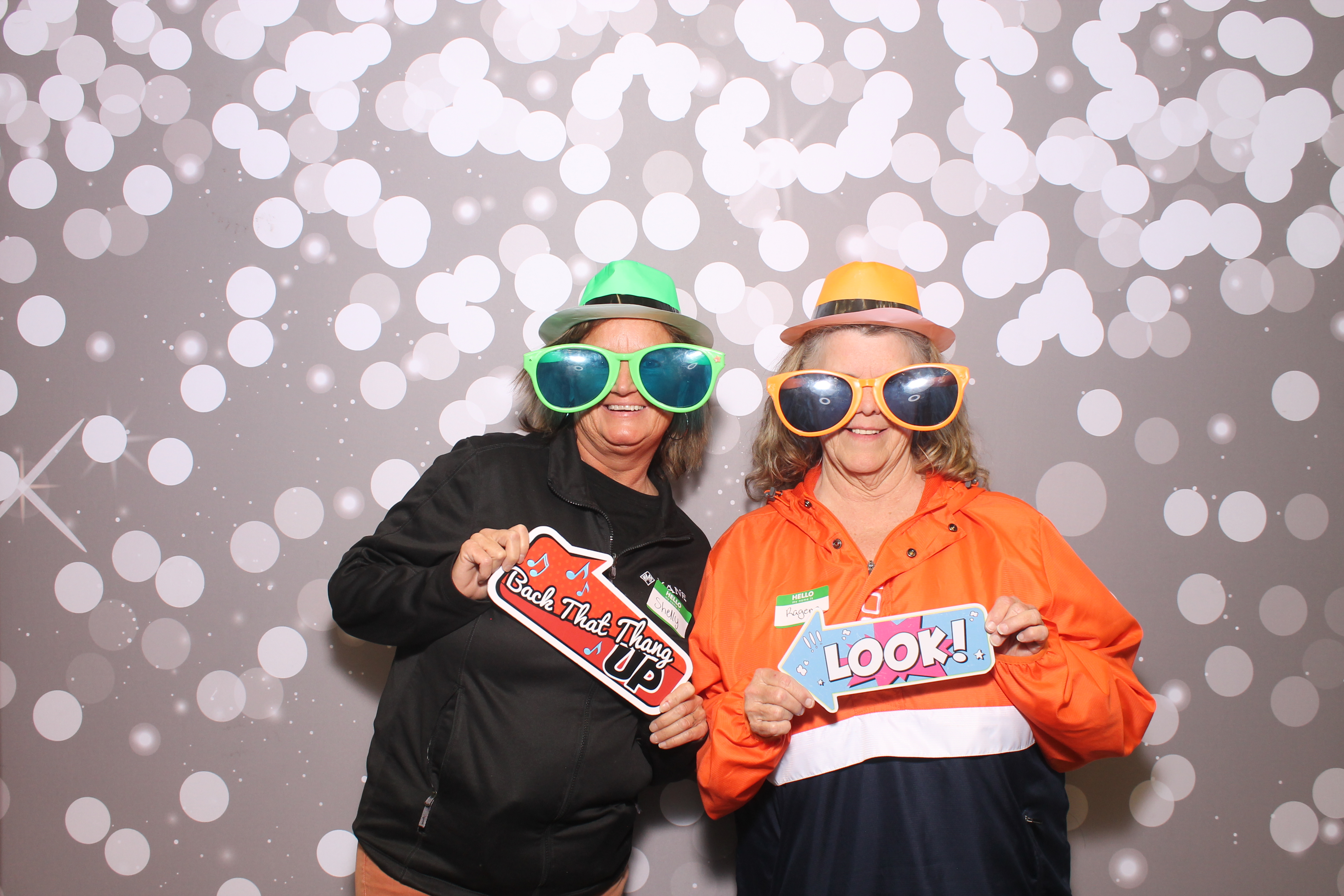 Woodlawn Employee Wed | View more photos from the event at gallery.photoboothcincy.com/u/PhotoBoothCincy/Woodlawn-Employee-Wed