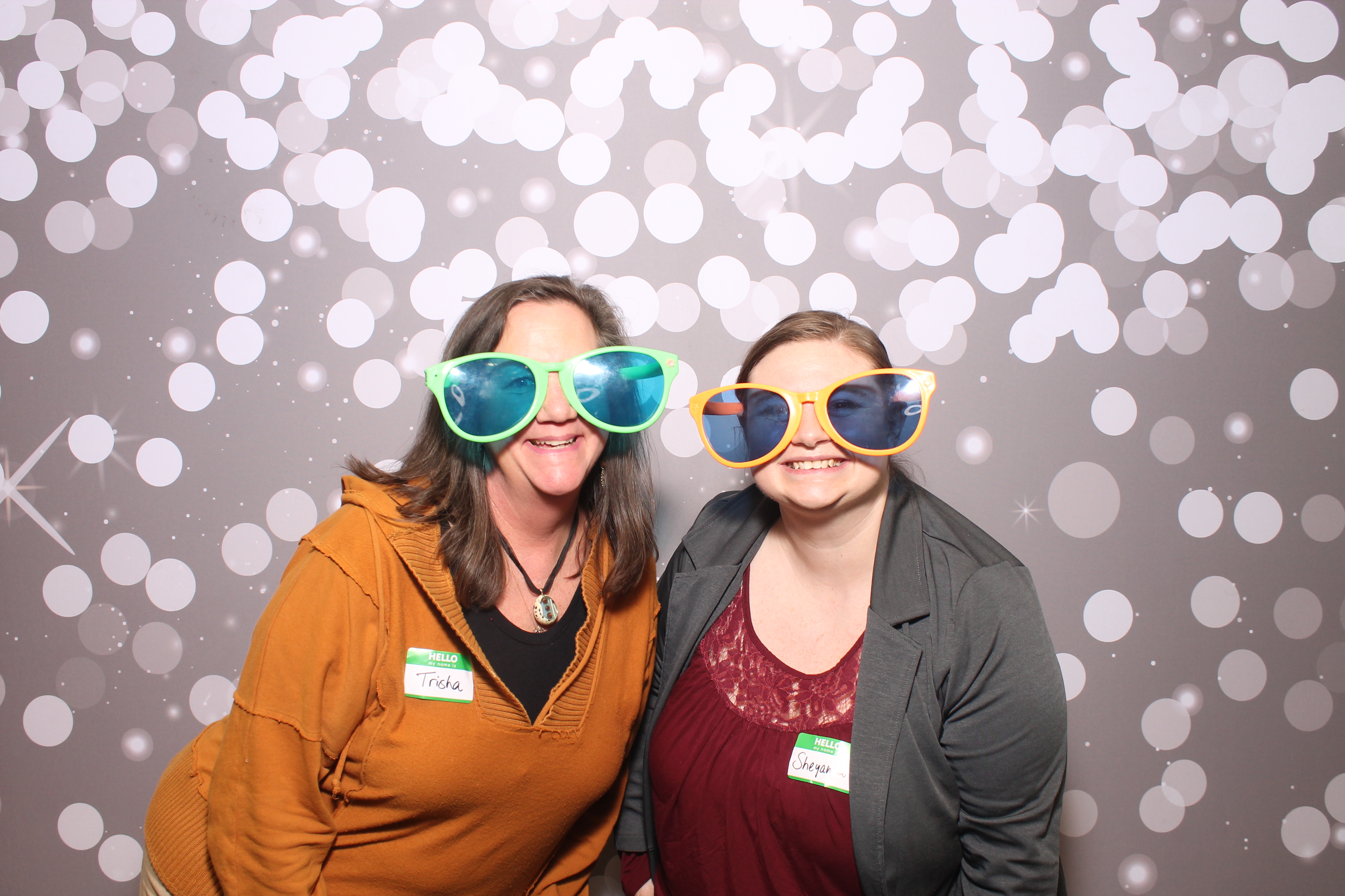 Woodlawn Employee Wed | View more photos from the event at gallery.photoboothcincy.com/u/PhotoBoothCincy/Woodlawn-Employee-Wed