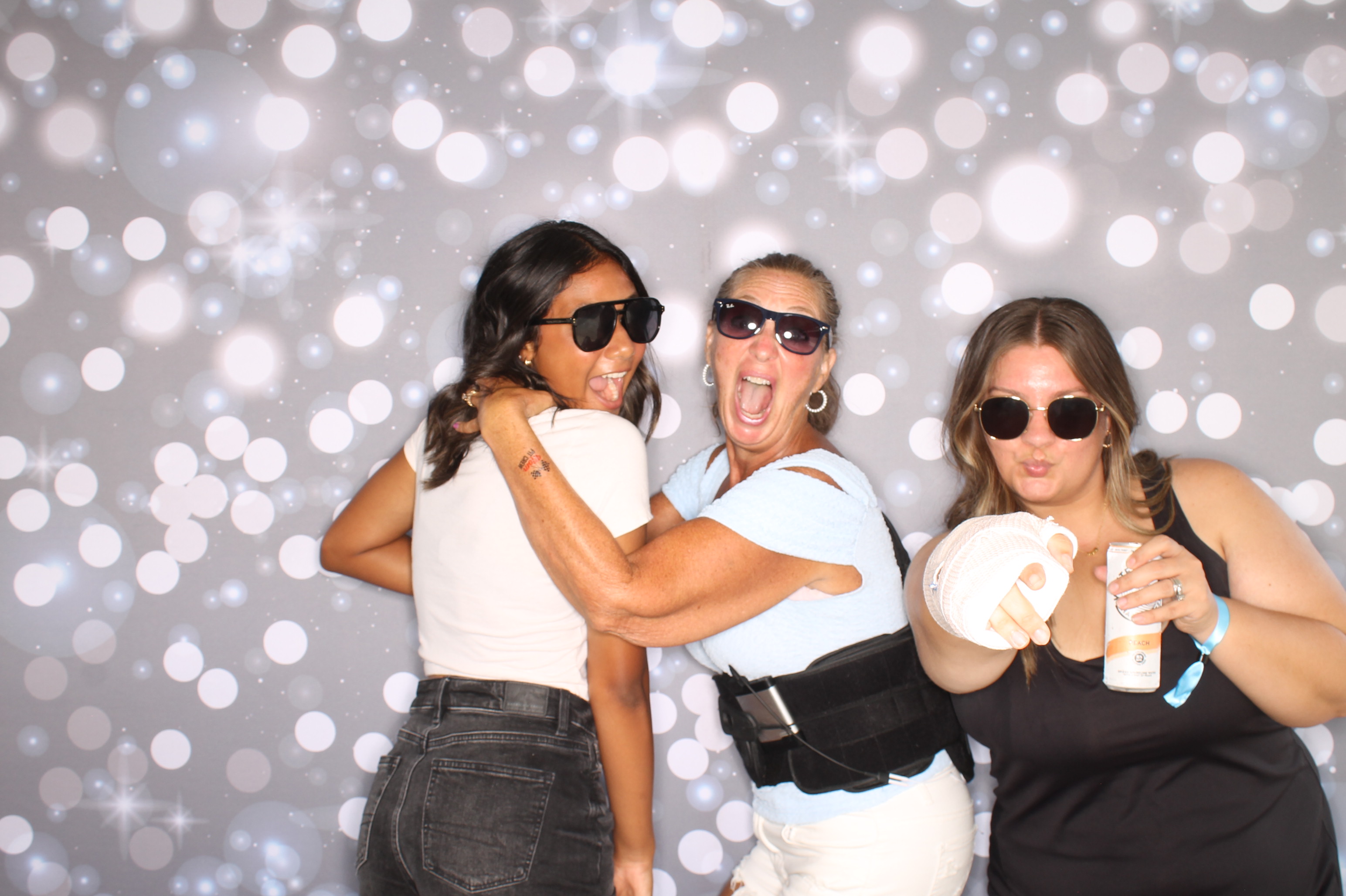 Worthington Steel | View more photos from the event at gallery.photoboothcincy.com/u/PhotoBoothCincy/Worthington-Steel