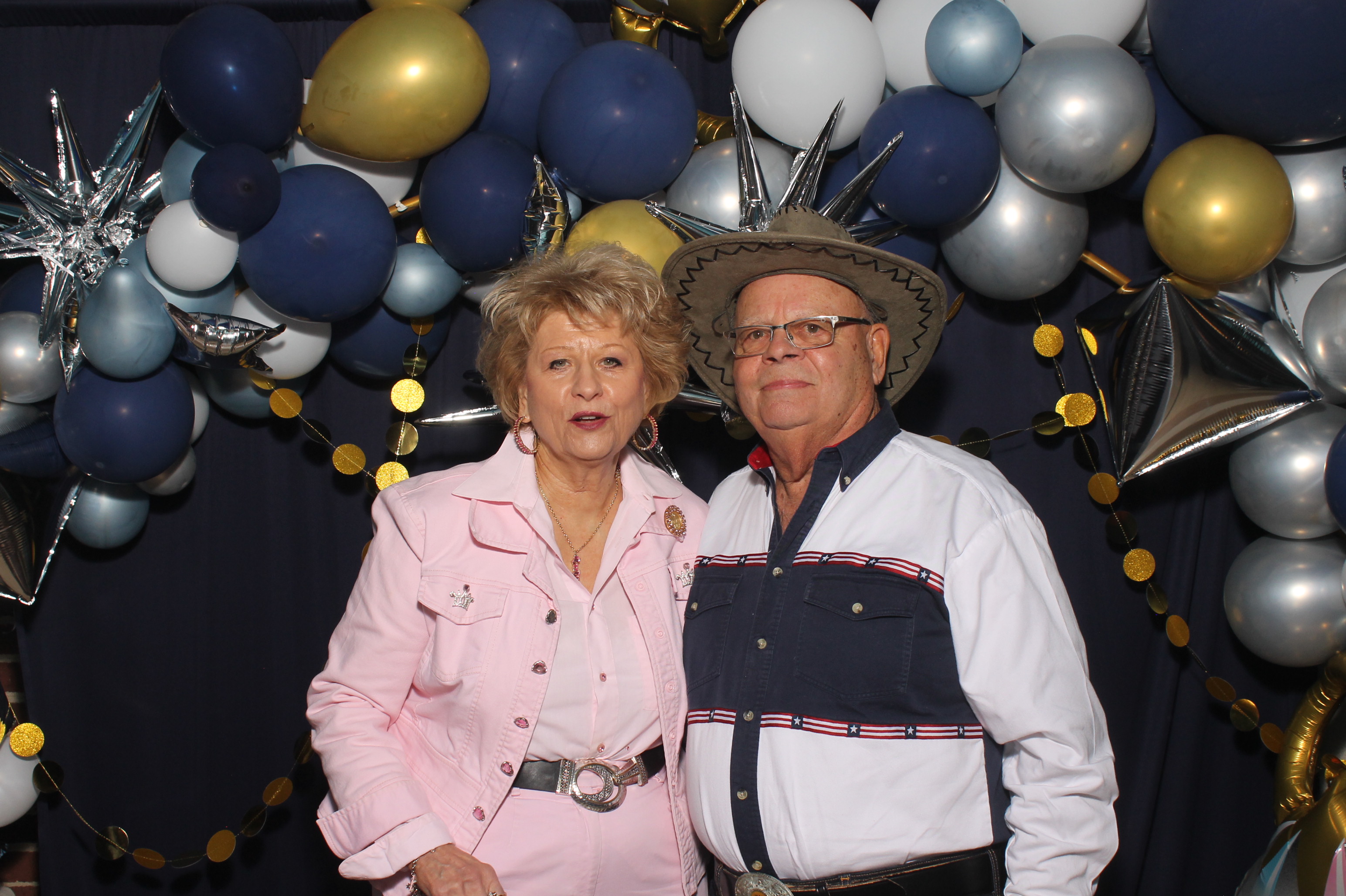 YMCA Dance | View more photos from the event at gallery.photoboothcincy.com/u/PhotoBoothCincy/YMCA-Dance