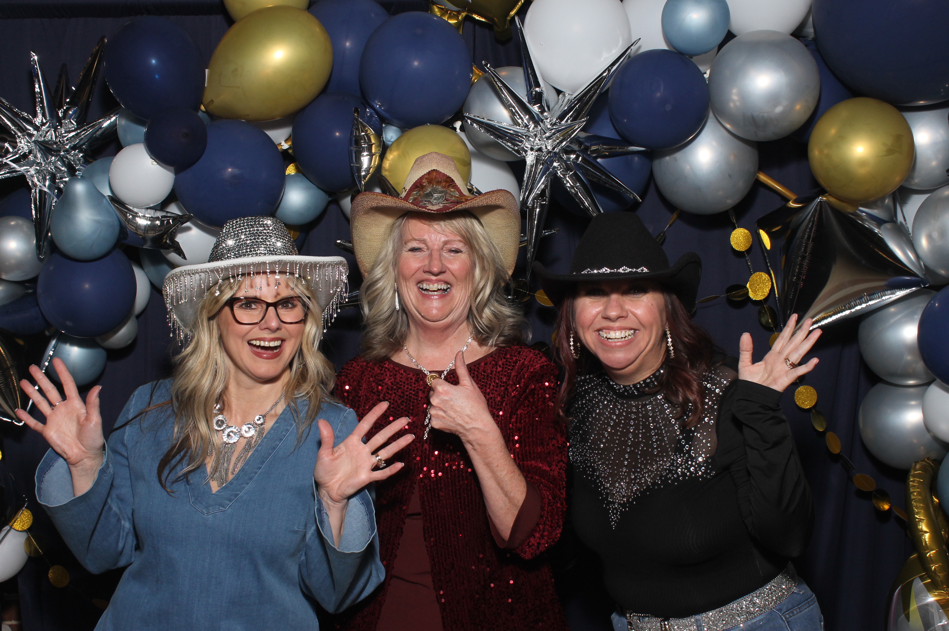 YMCA Dance | View more photos from the event at gallery.photoboothcincy.com/u/PhotoBoothCincy/YMCA-Dance