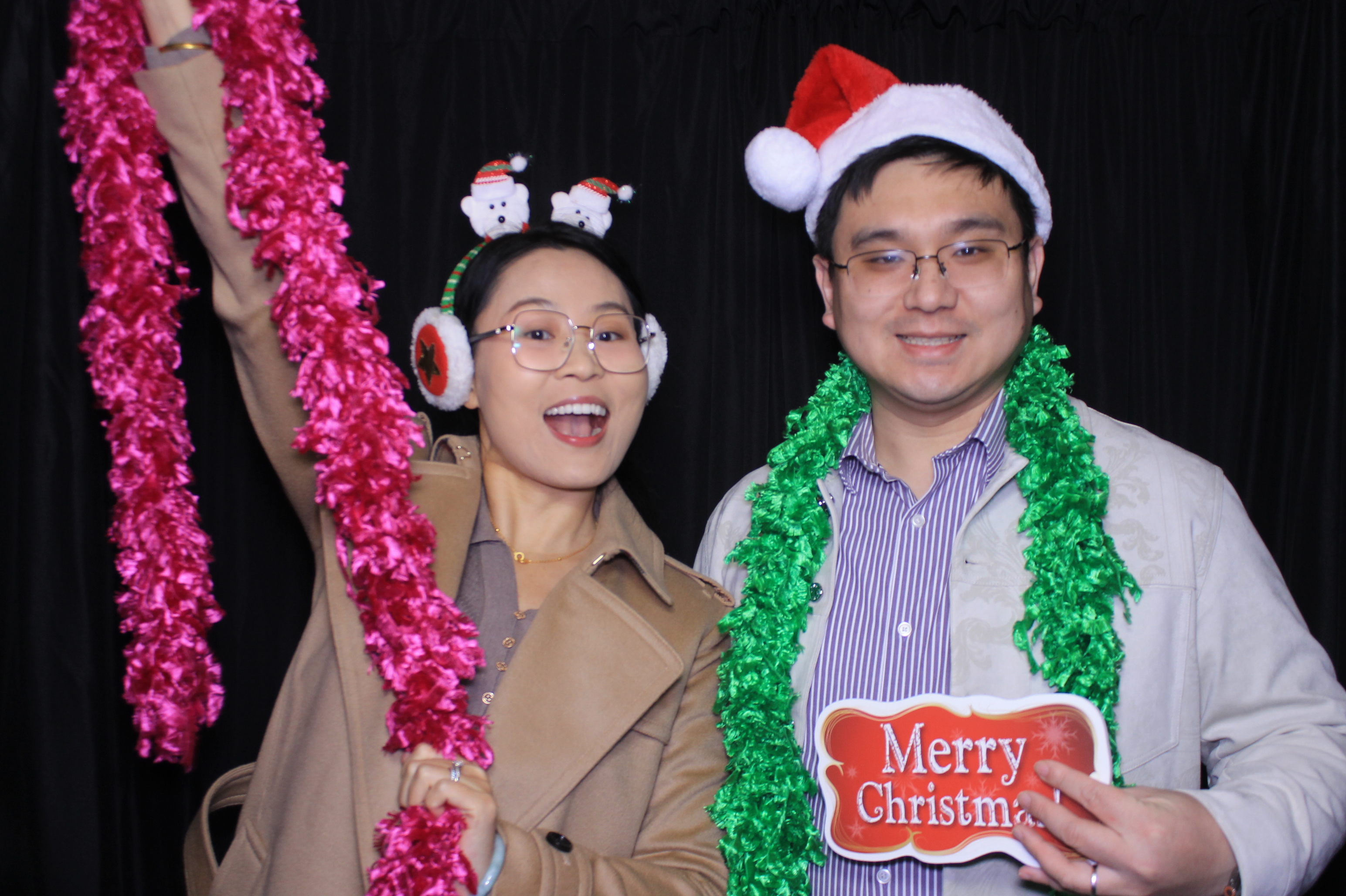 aeroseal holiday party | View more photos from the event at gallery.photoboothcincy.com/u/PhotoBoothCincy/aeroseal-holiday-party