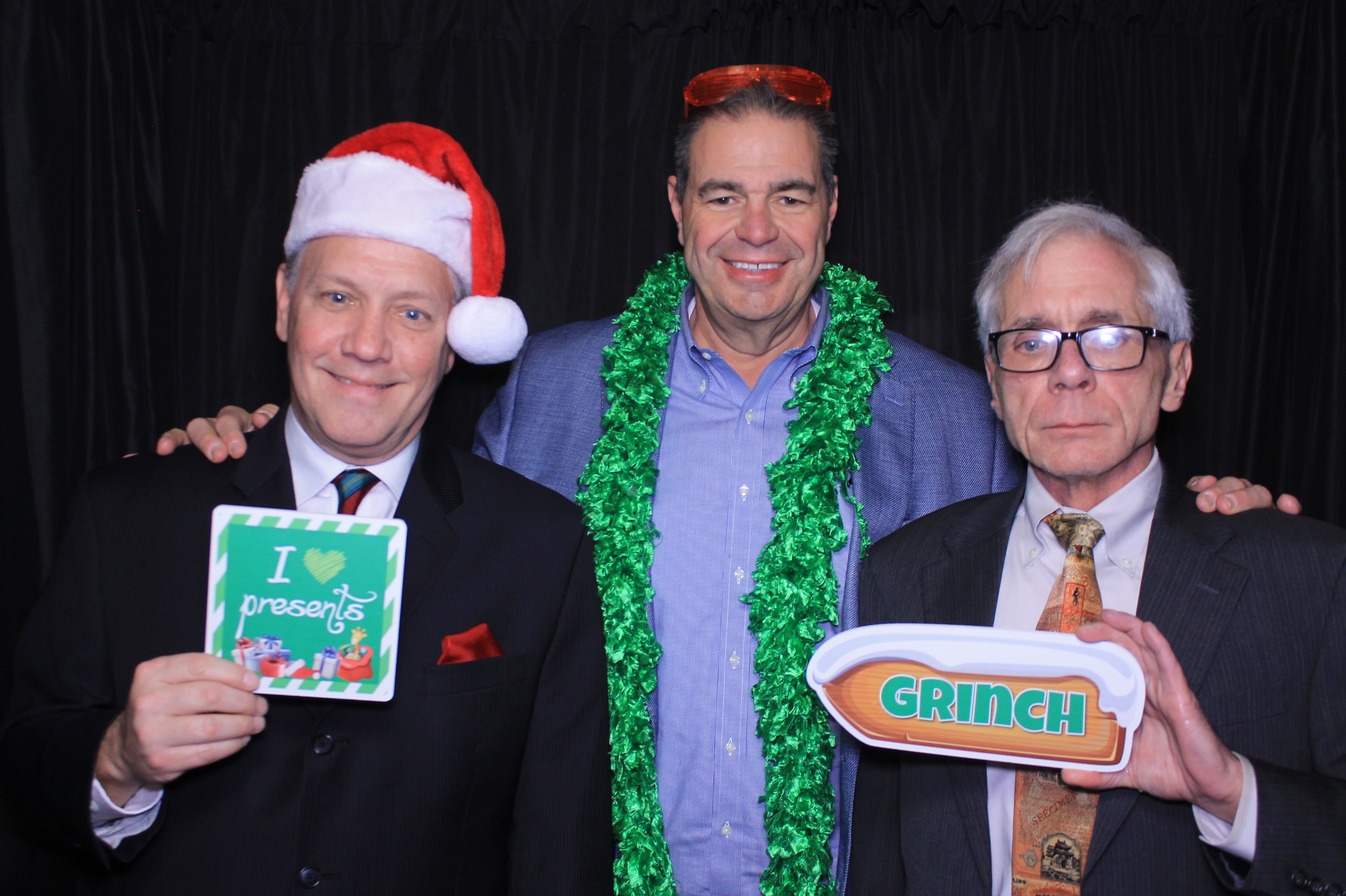 aeroseal holiday party | View more photos from the event at gallery.photoboothcincy.com/u/PhotoBoothCincy/aeroseal-holiday-party
