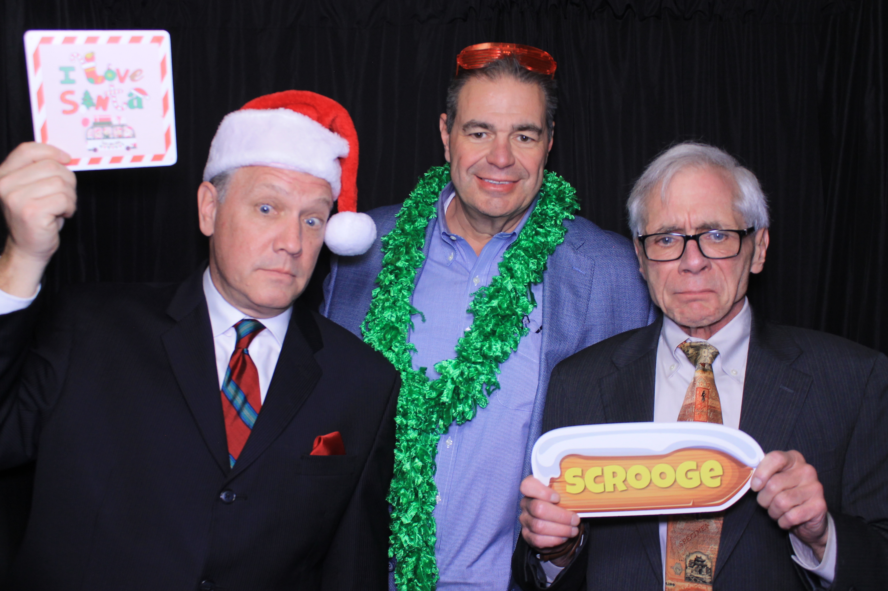 aeroseal holiday party | View more photos from the event at gallery.photoboothcincy.com/u/PhotoBoothCincy/aeroseal-holiday-party