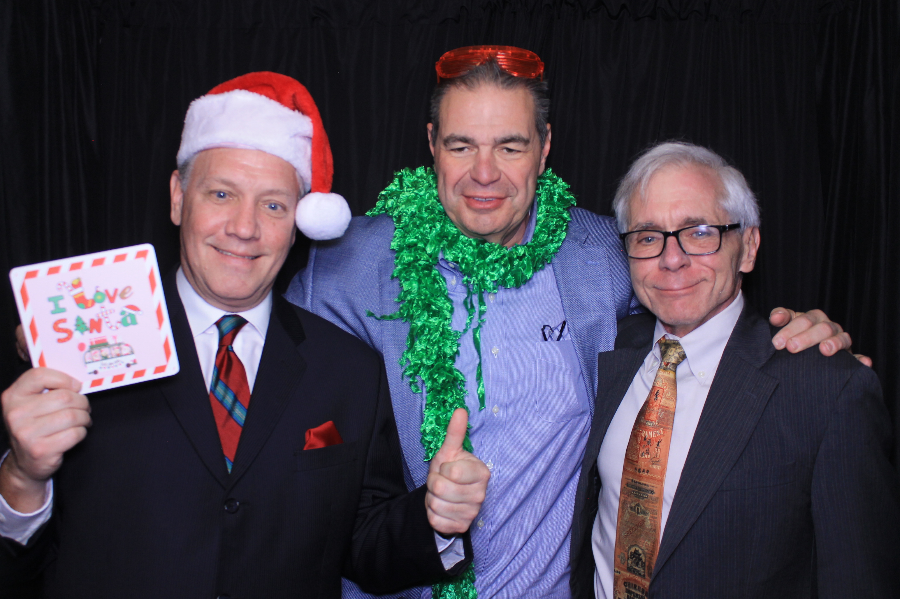 aeroseal holiday party | View more photos from the event at gallery.photoboothcincy.com/u/PhotoBoothCincy/aeroseal-holiday-party