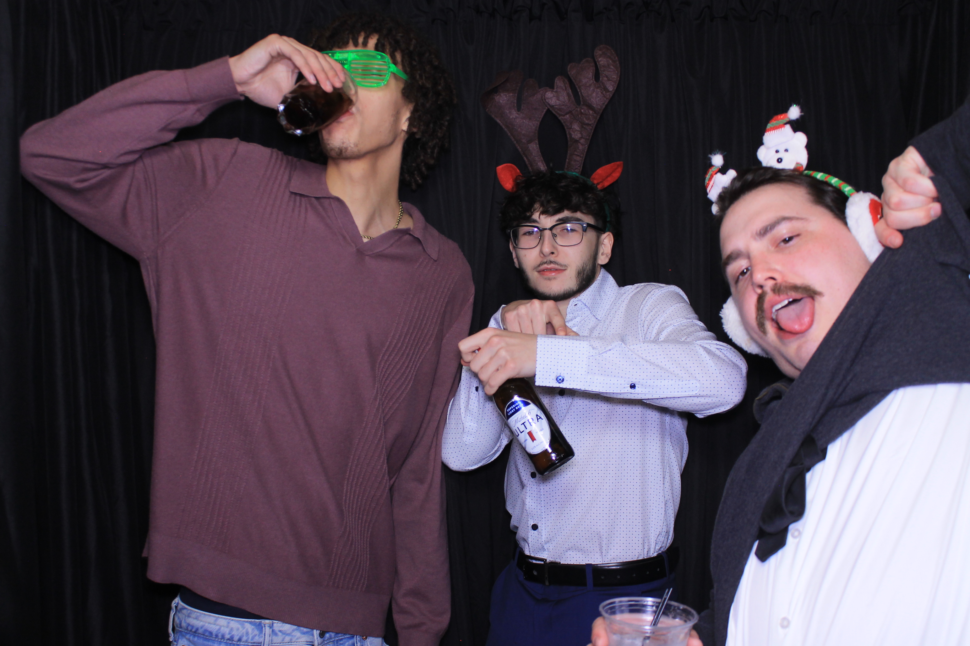 aeroseal holiday party | View more photos from the event at gallery.photoboothcincy.com/u/PhotoBoothCincy/aeroseal-holiday-party