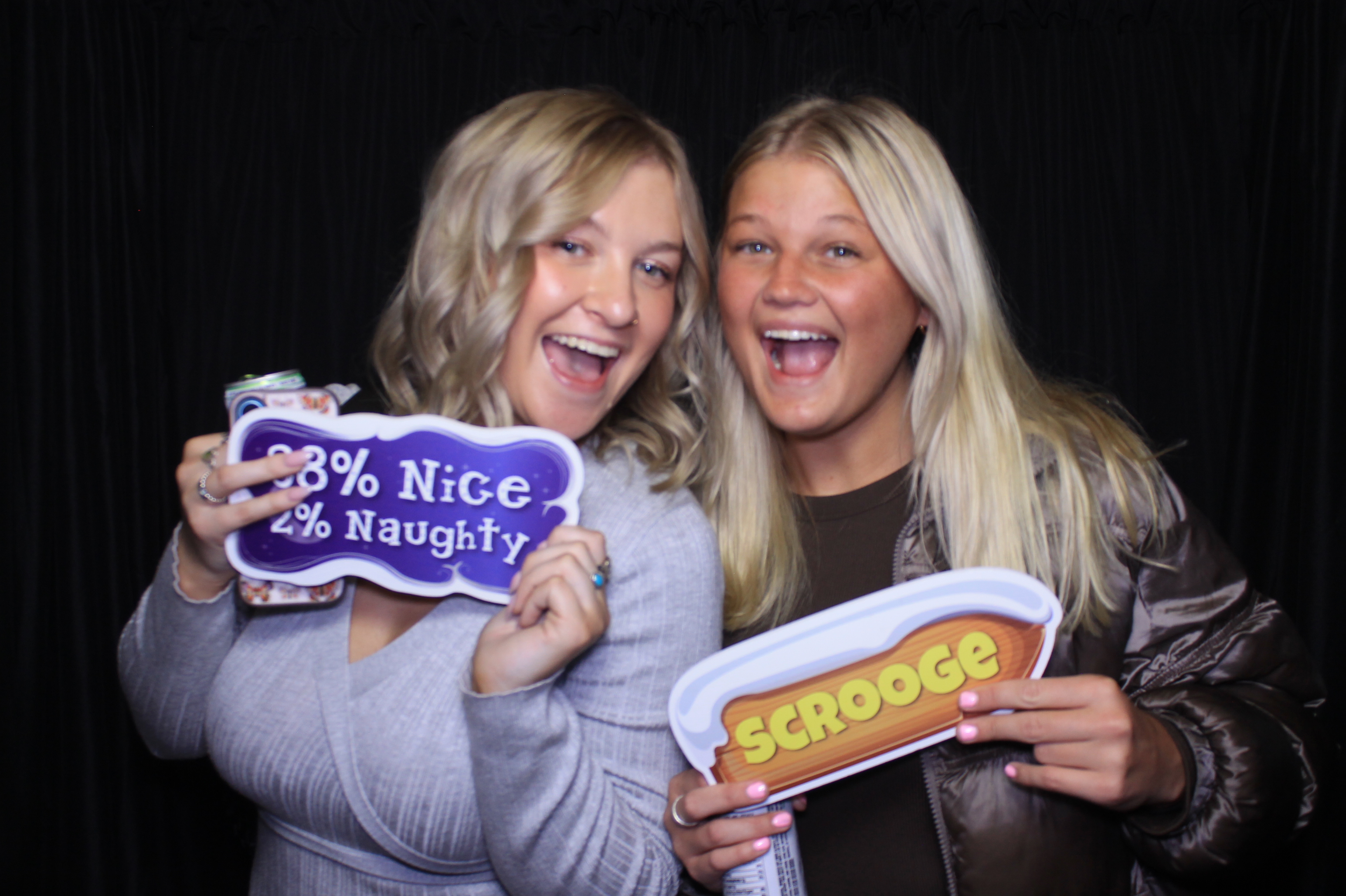 aeroseal holiday party | View more photos from the event at gallery.photoboothcincy.com/u/PhotoBoothCincy/aeroseal-holiday-party