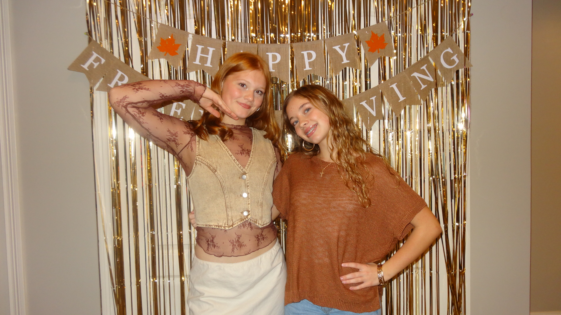 friendsgiving | View more photos from the event at gallery.photoboothcincy.com/u/PhotoBoothCincy/friendsgiving
