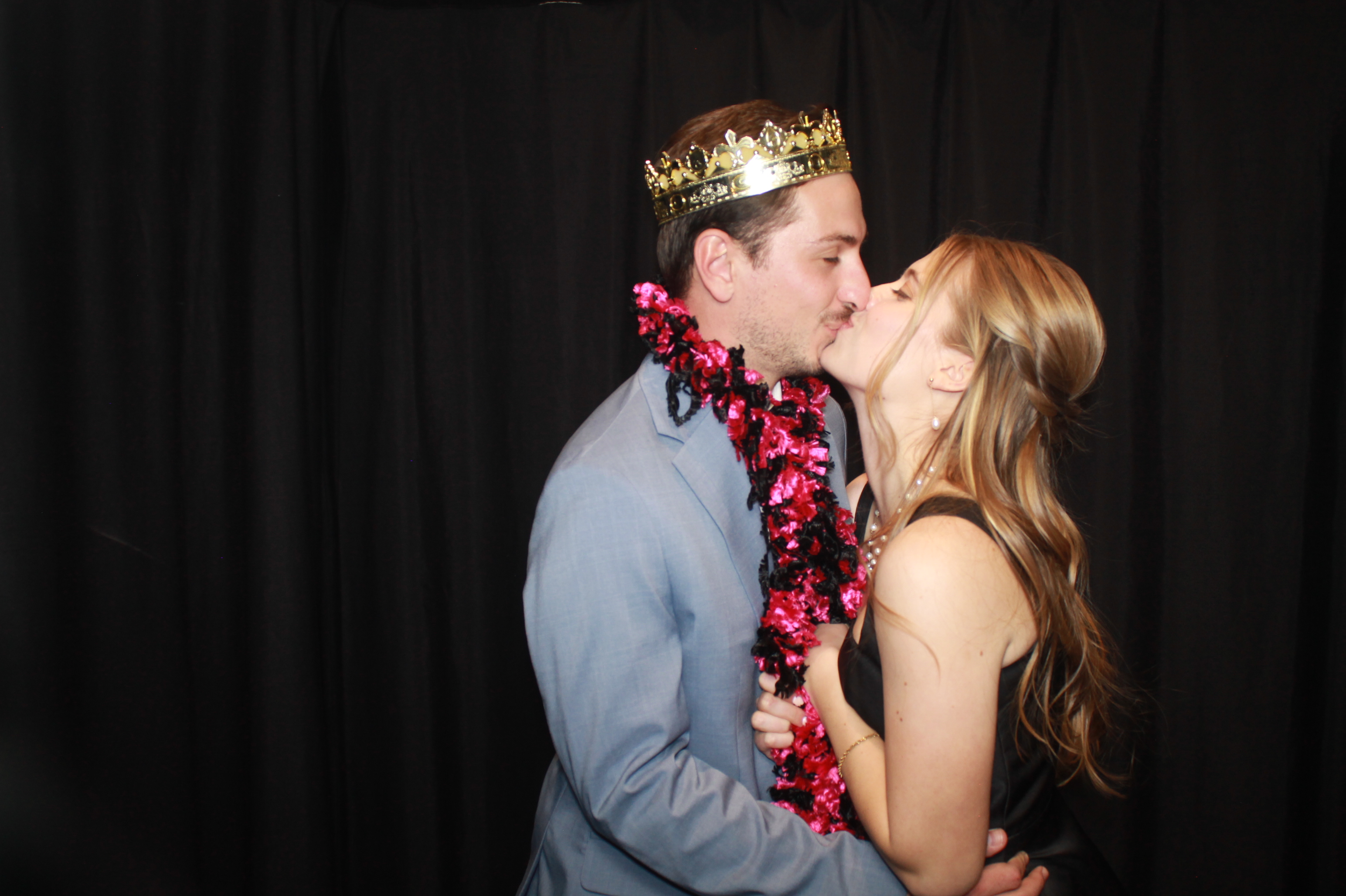 mackenzie and jacobs wedding | View more photos from the event at gallery.photoboothcincy.com/u/PhotoBoothCincy/mackenzie-and-jacobs-wedding