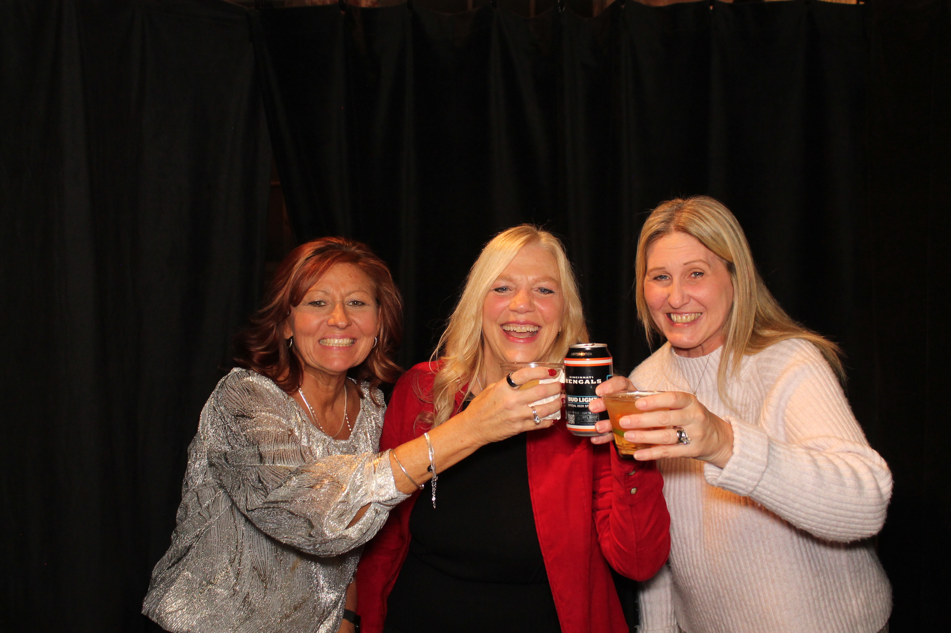 rudler holiday party | View more photos from the event at gallery.photoboothcincy.com/u/PhotoBoothCincy/rudler-holiday-party