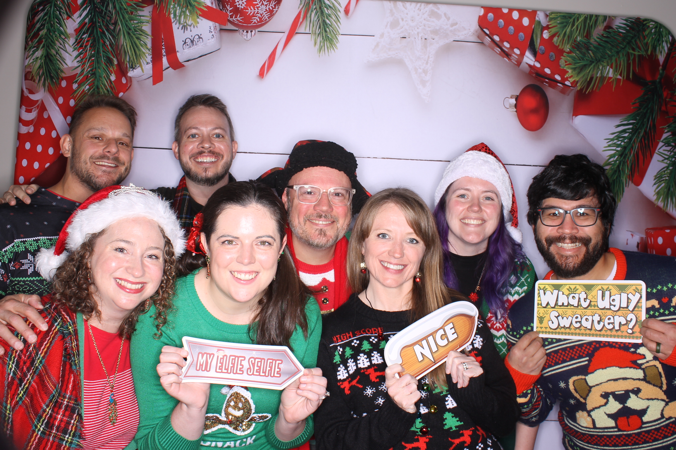 schueler group Christmas lunch | View more photos from the event at gallery.photoboothcincy.com/u/PhotoBoothCincy/schueler-group-Christmas-lunch