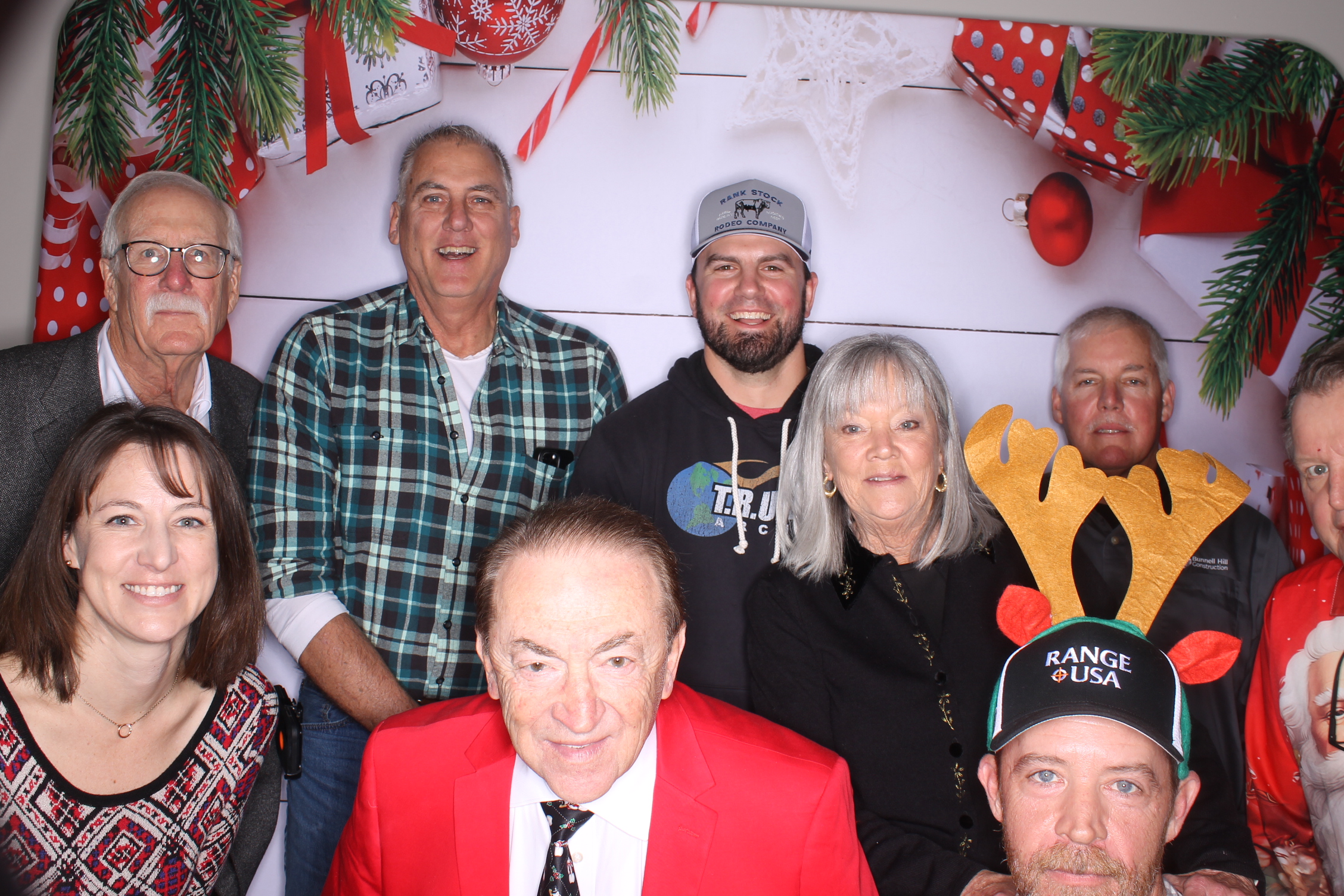 schueler group Christmas lunch | View more photos from the event at gallery.photoboothcincy.com/u/PhotoBoothCincy/schueler-group-Christmas-lunch
