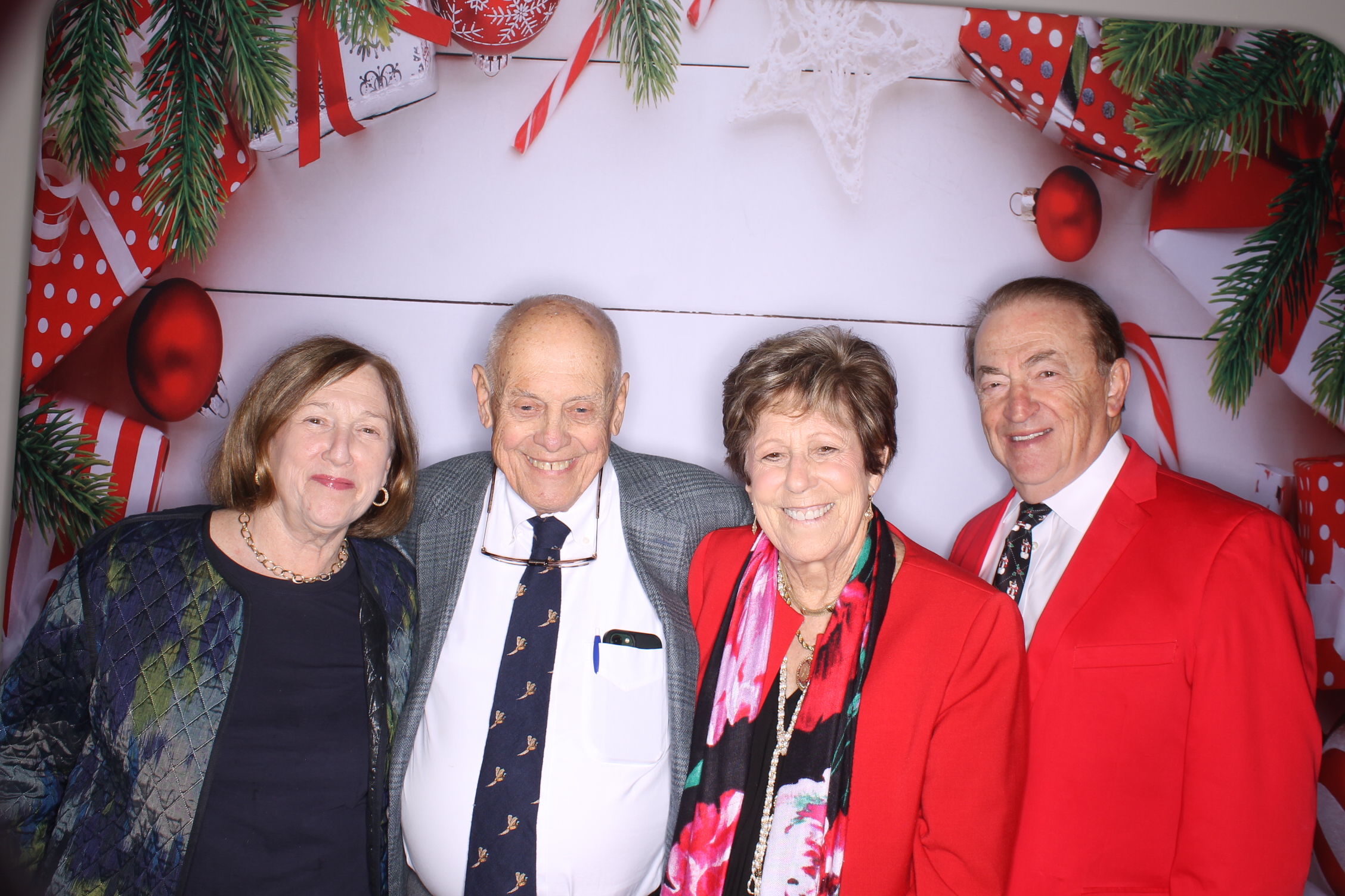 schueler group Christmas lunch | View more photos from the event at gallery.photoboothcincy.com/u/PhotoBoothCincy/schueler-group-Christmas-lunch