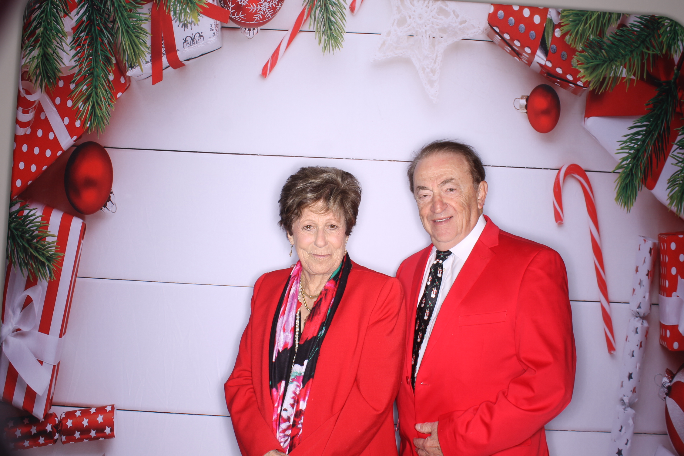 schueler group Christmas lunch | View more photos from the event at gallery.photoboothcincy.com/u/PhotoBoothCincy/schueler-group-Christmas-lunch