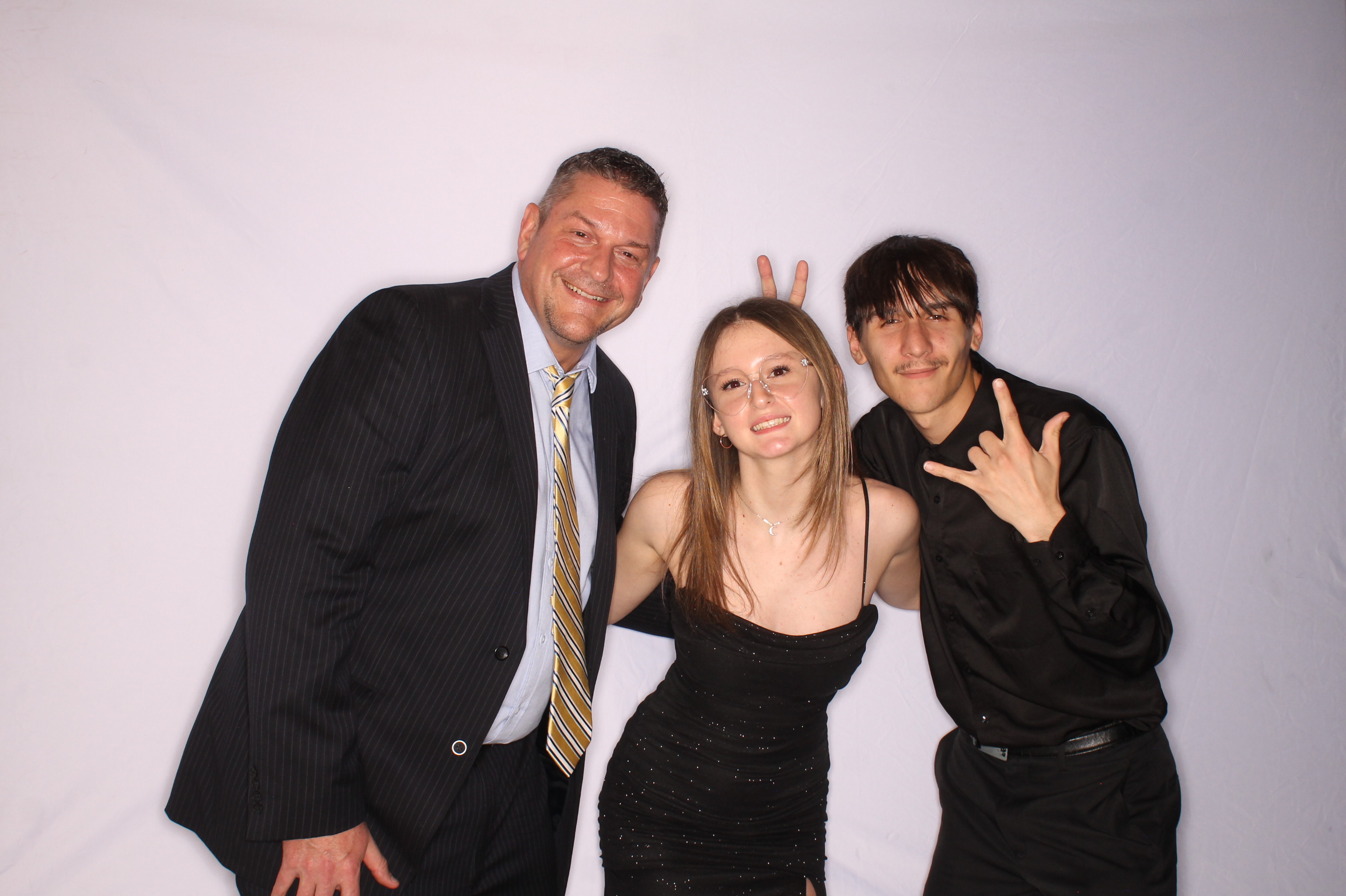 the marrahs | View more photos from the event at gallery.photoboothcincy.com/u/PhotoBoothCincy/the-marrahs