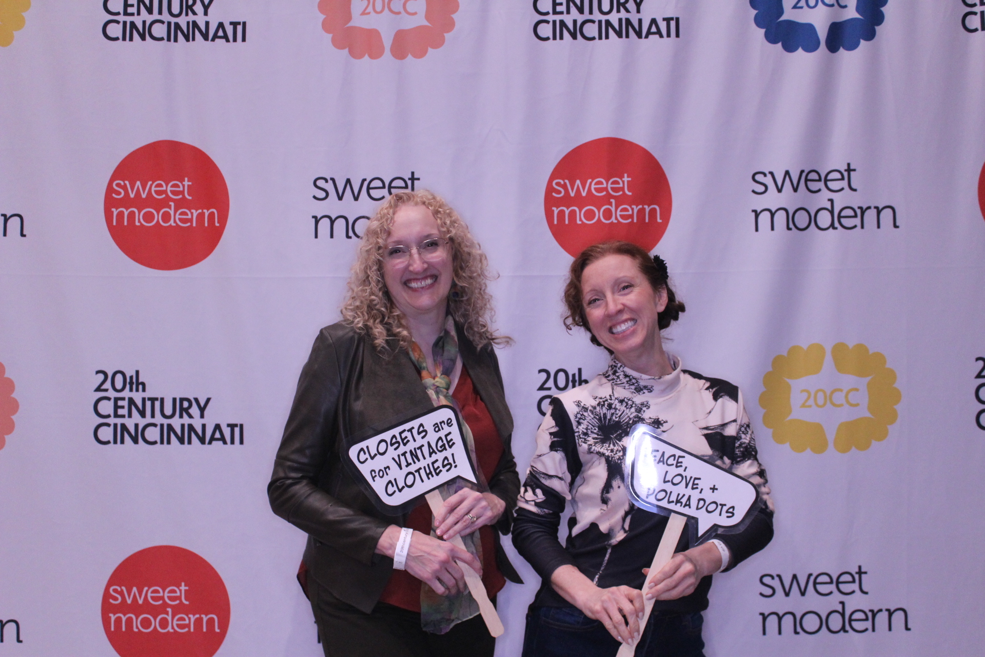 20th Century Cincinnati Friday | View more photos from the event at gallery.photoboothcincy.com/u/PhotoBoothCincy/20th-Century-Cincinnati-Friday