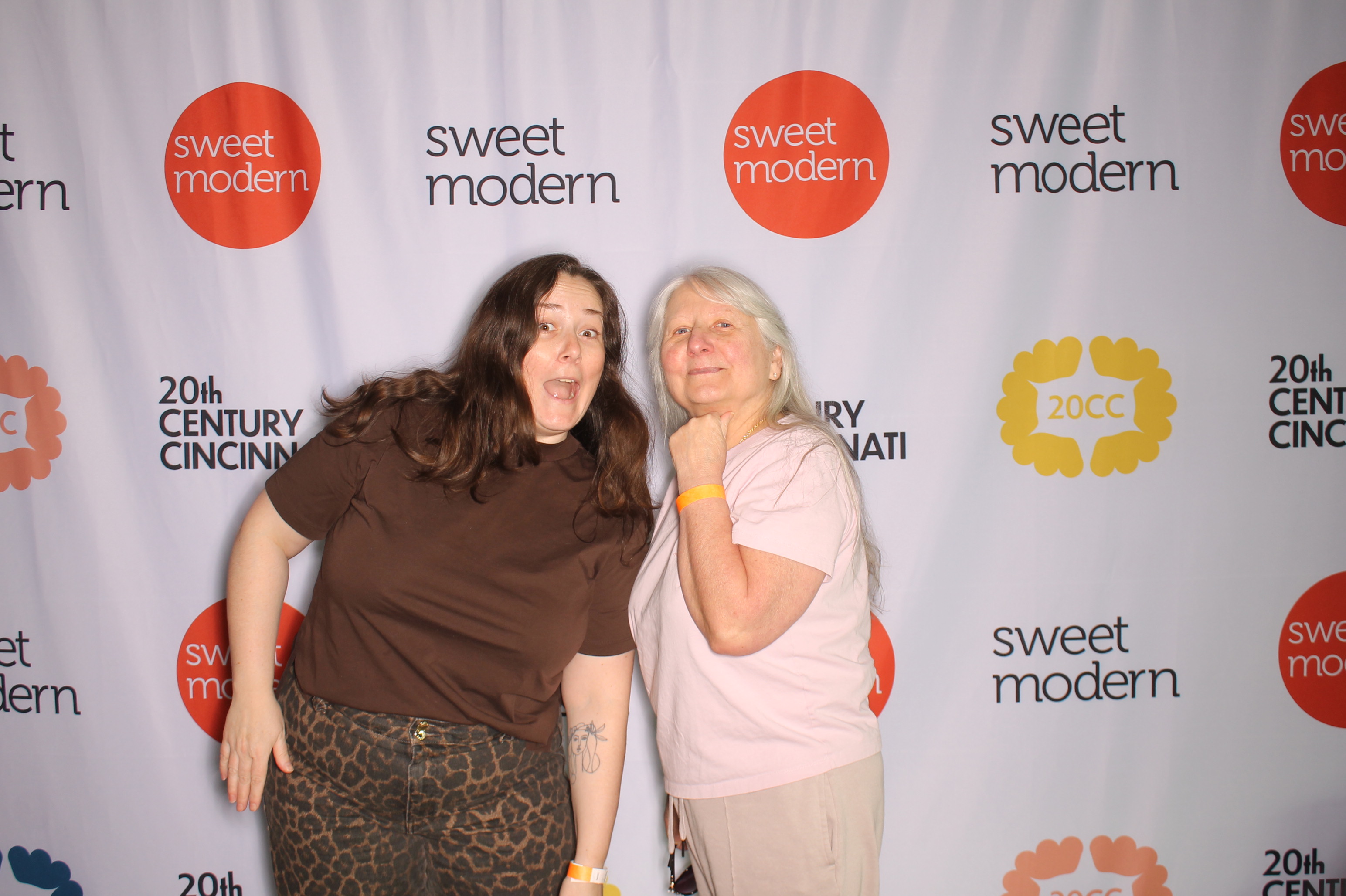 20th Century Cincinnati Saturday | View more photos from the event at gallery.photoboothcincy.com/u/PhotoBoothCincy/20th-Century-Cincinnati-Saturday