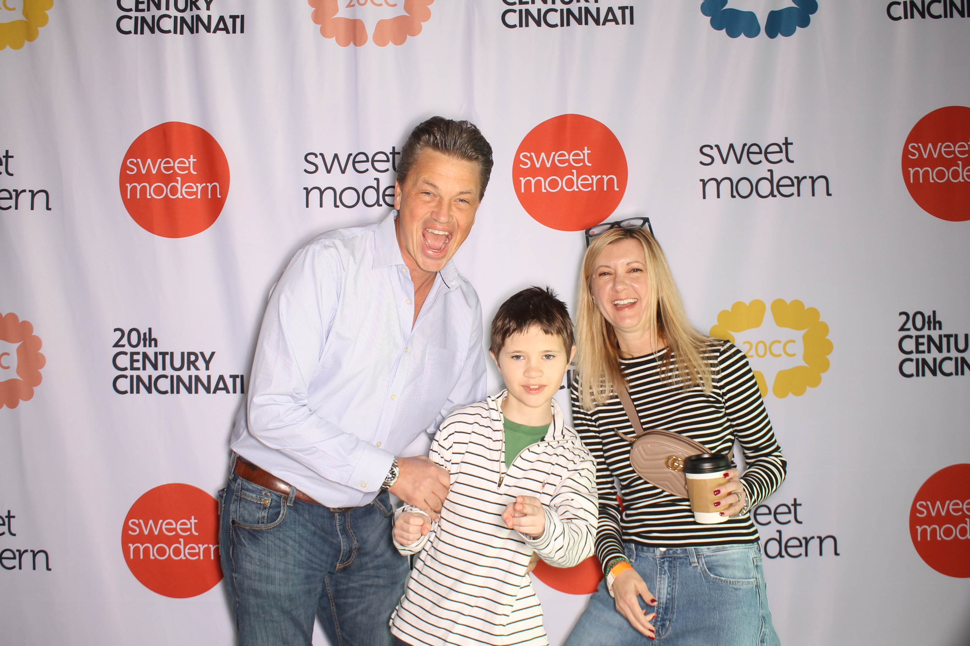 20th Century Cincinnati Saturday | View more photos from the event at gallery.photoboothcincy.com/u/PhotoBoothCincy/20th-Century-Cincinnati-Saturday