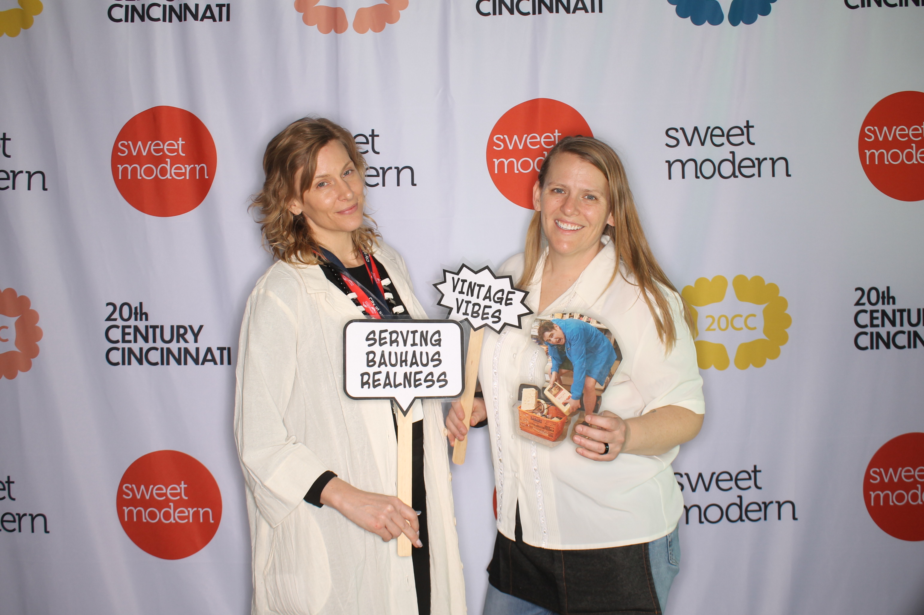 20th Century Cincinnati Saturday | View more photos from the event at gallery.photoboothcincy.com/u/PhotoBoothCincy/20th-Century-Cincinnati-Saturday