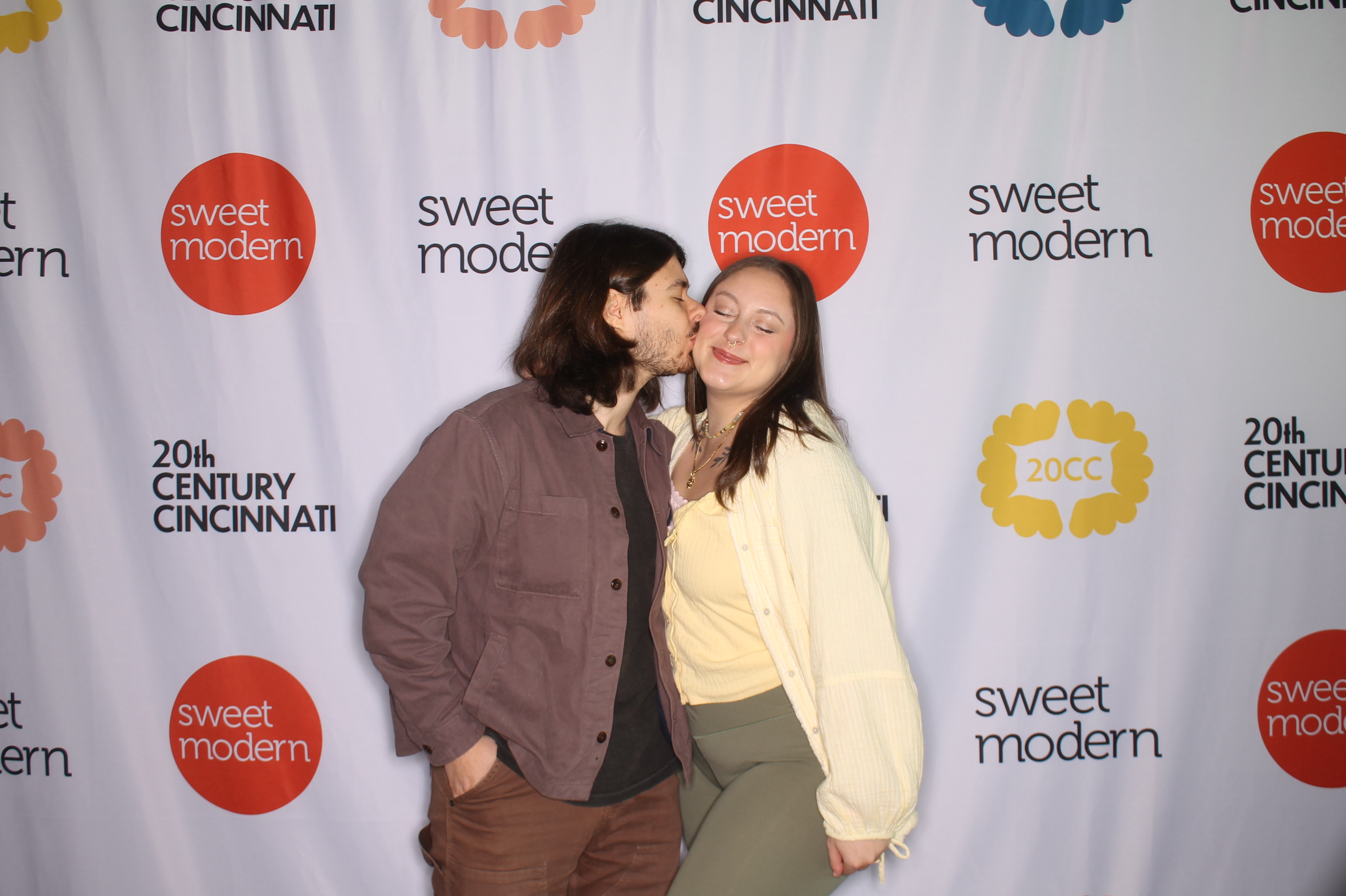 20th Century Cincinnati Saturday | View more photos from the event at gallery.photoboothcincy.com/u/PhotoBoothCincy/20th-Century-Cincinnati-Saturday